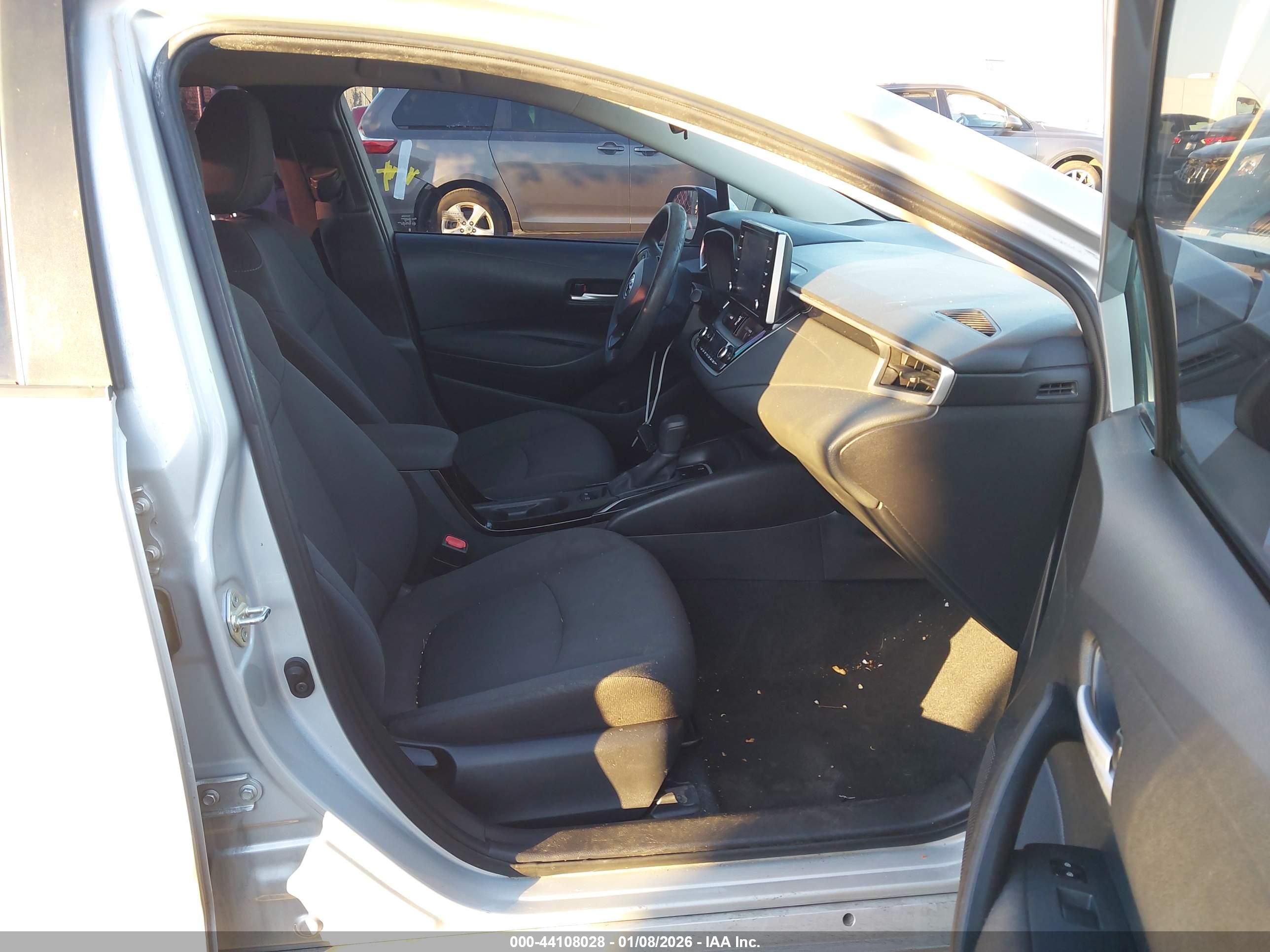 TOYOTA COROLLA image 5
