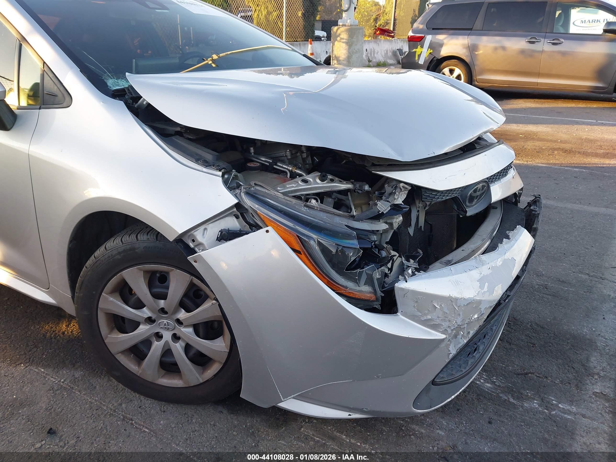 TOYOTA COROLLA image 6