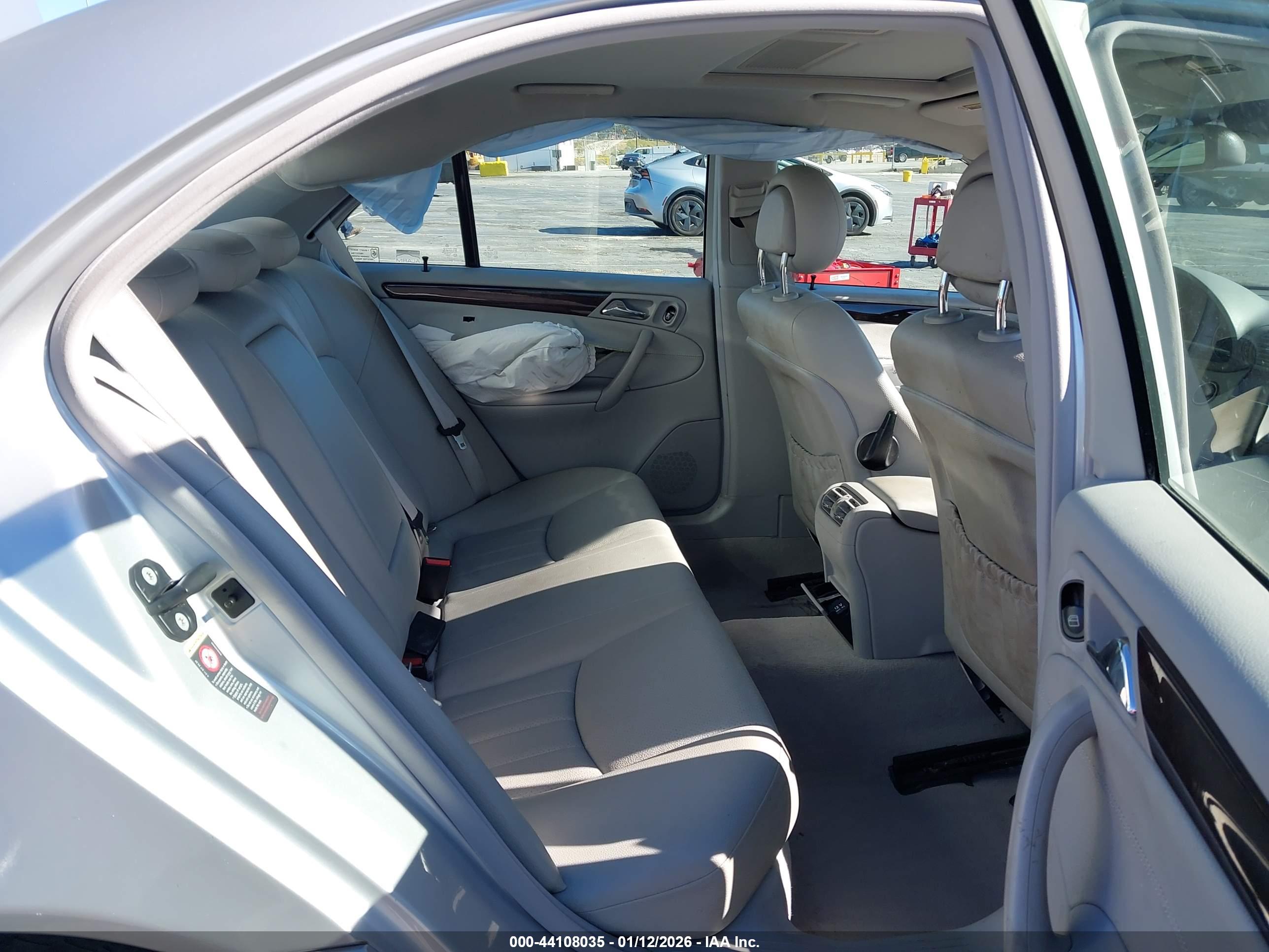 MERCEDES-BENZ C image 8