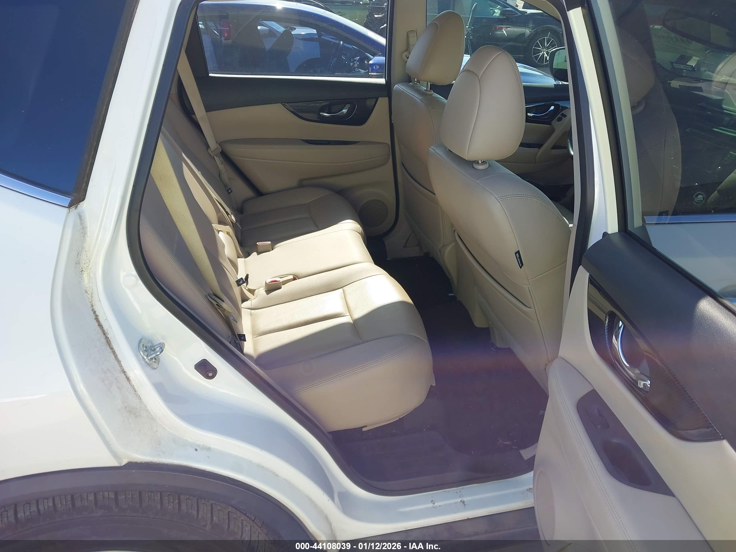 NISSAN ROGUE image 8