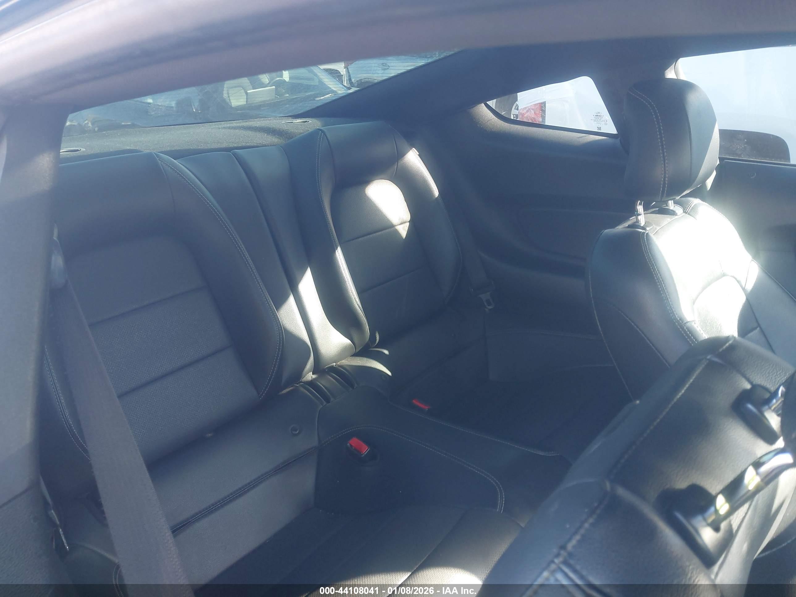 FORD MUSTANG image 8