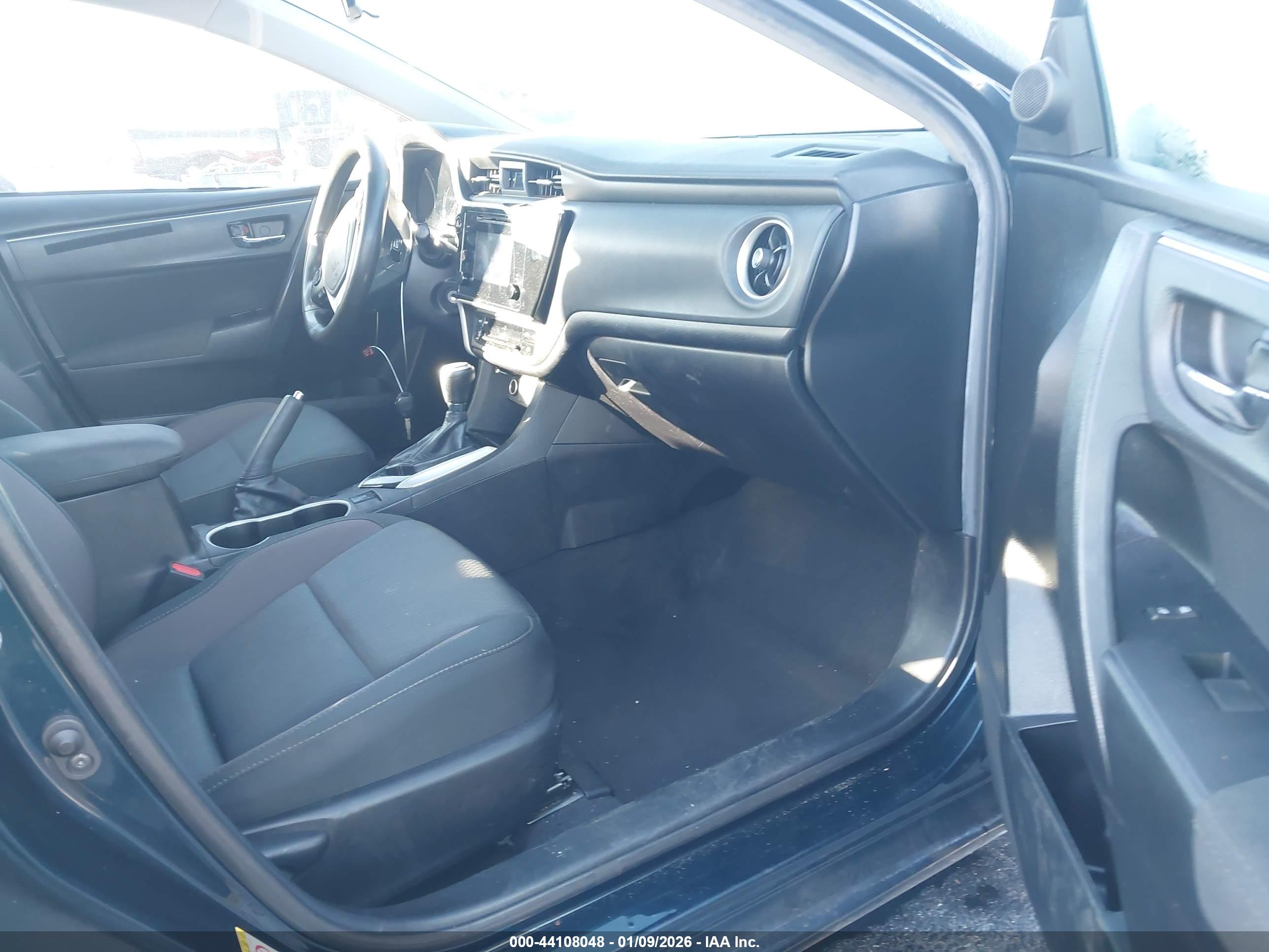 TOYOTA COROLLA image 5