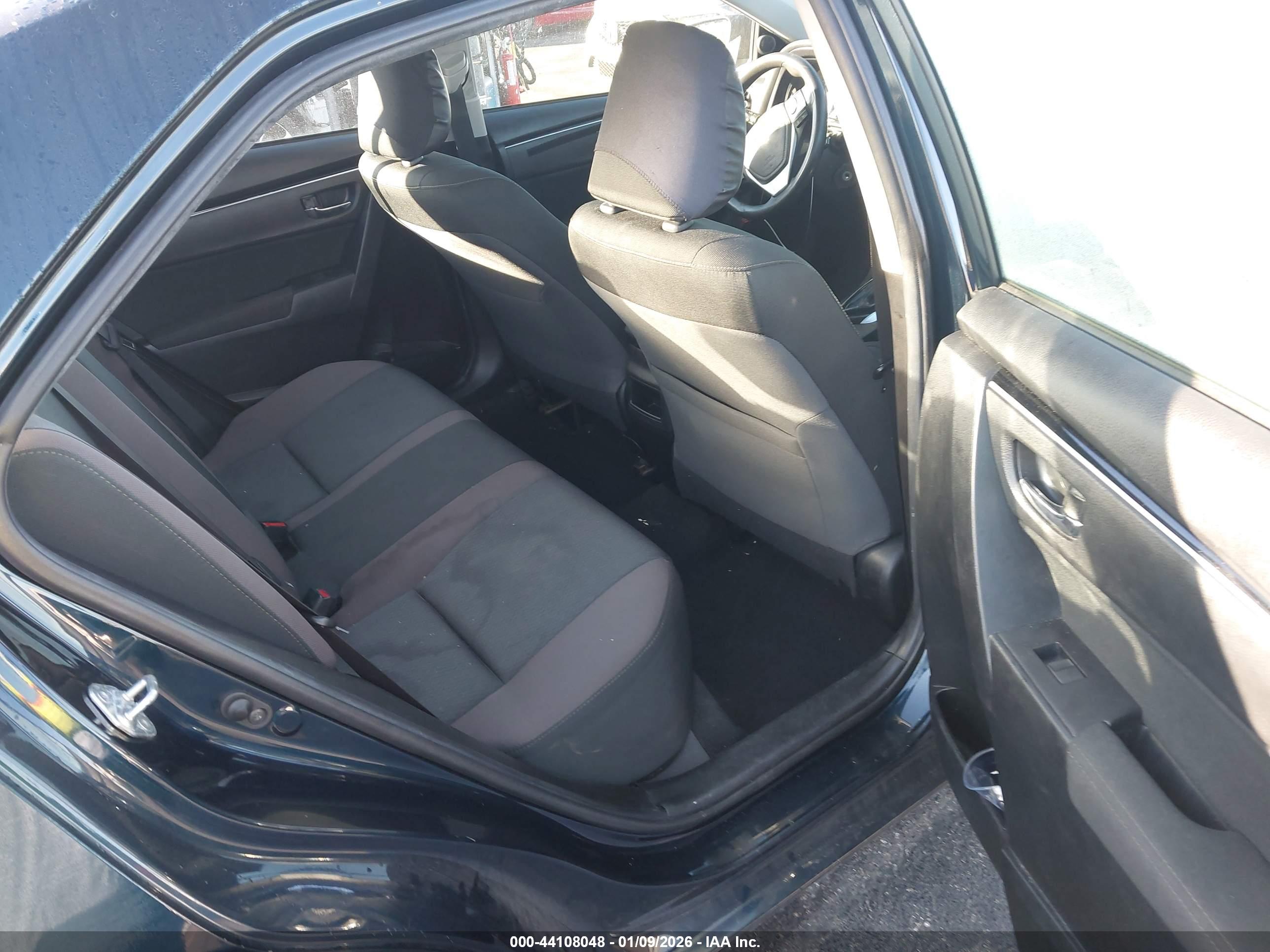 TOYOTA COROLLA image 8