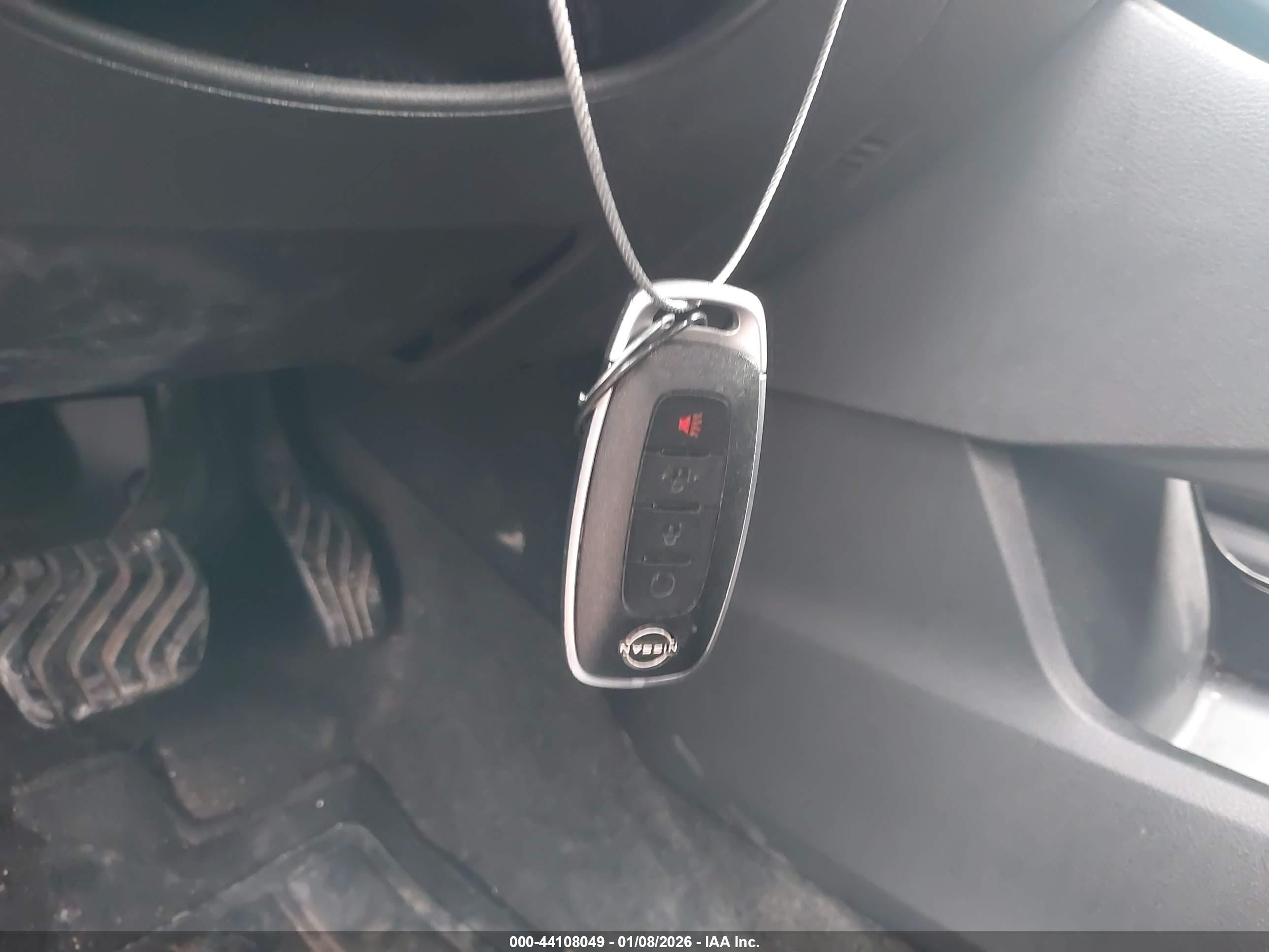 NISSAN ROGUE image 11