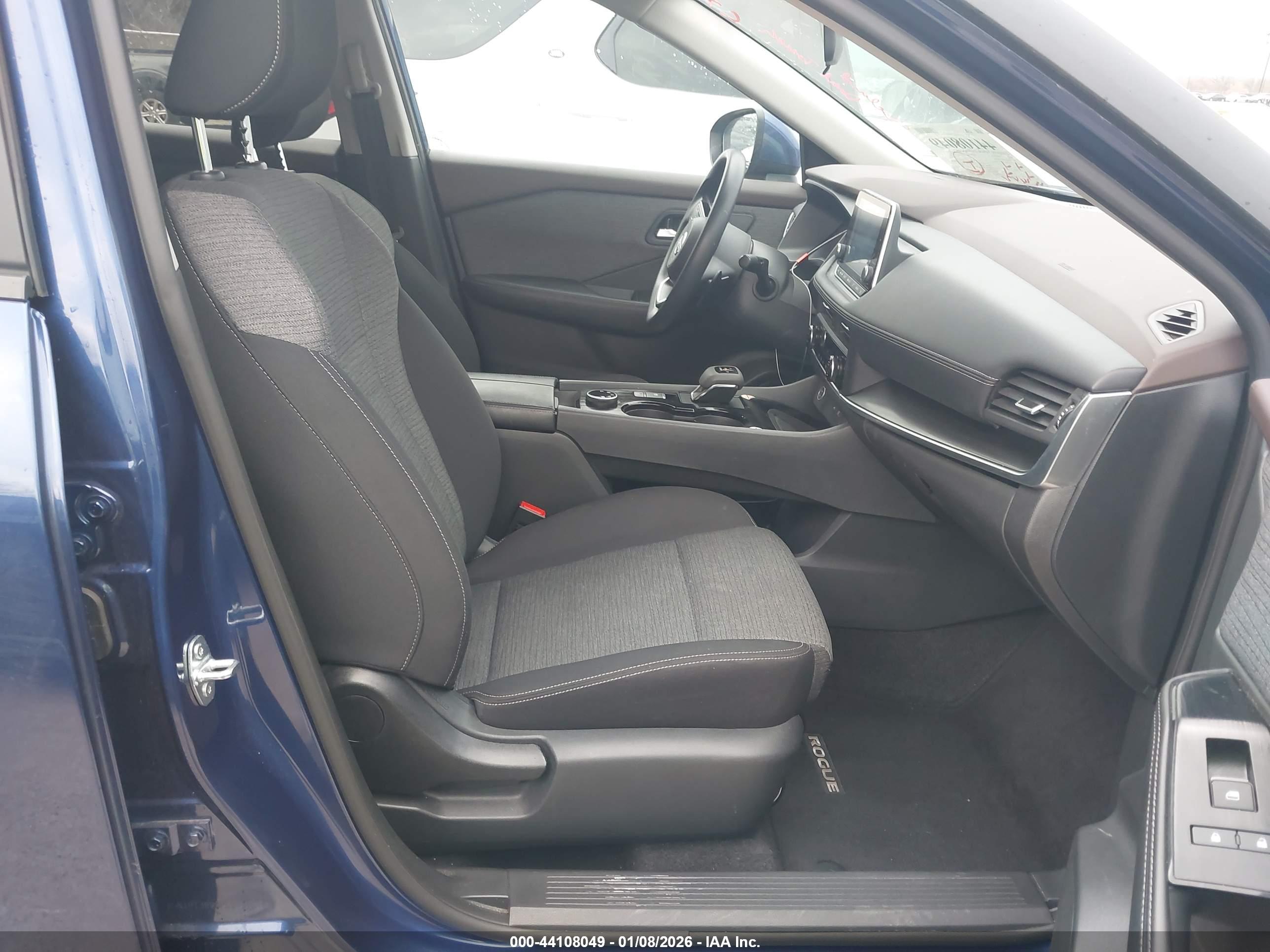 NISSAN ROGUE image 5