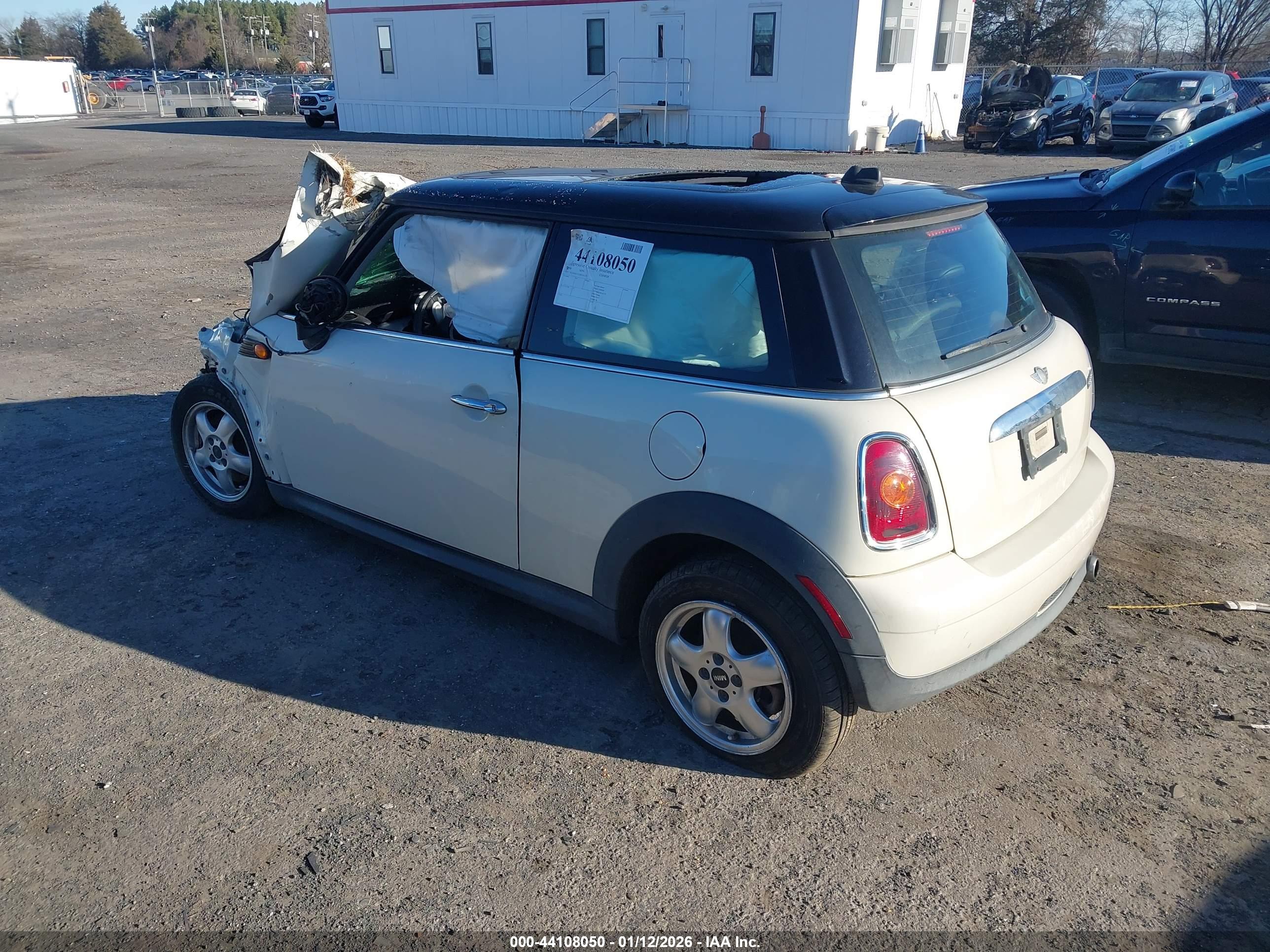MINI COOPER image 3