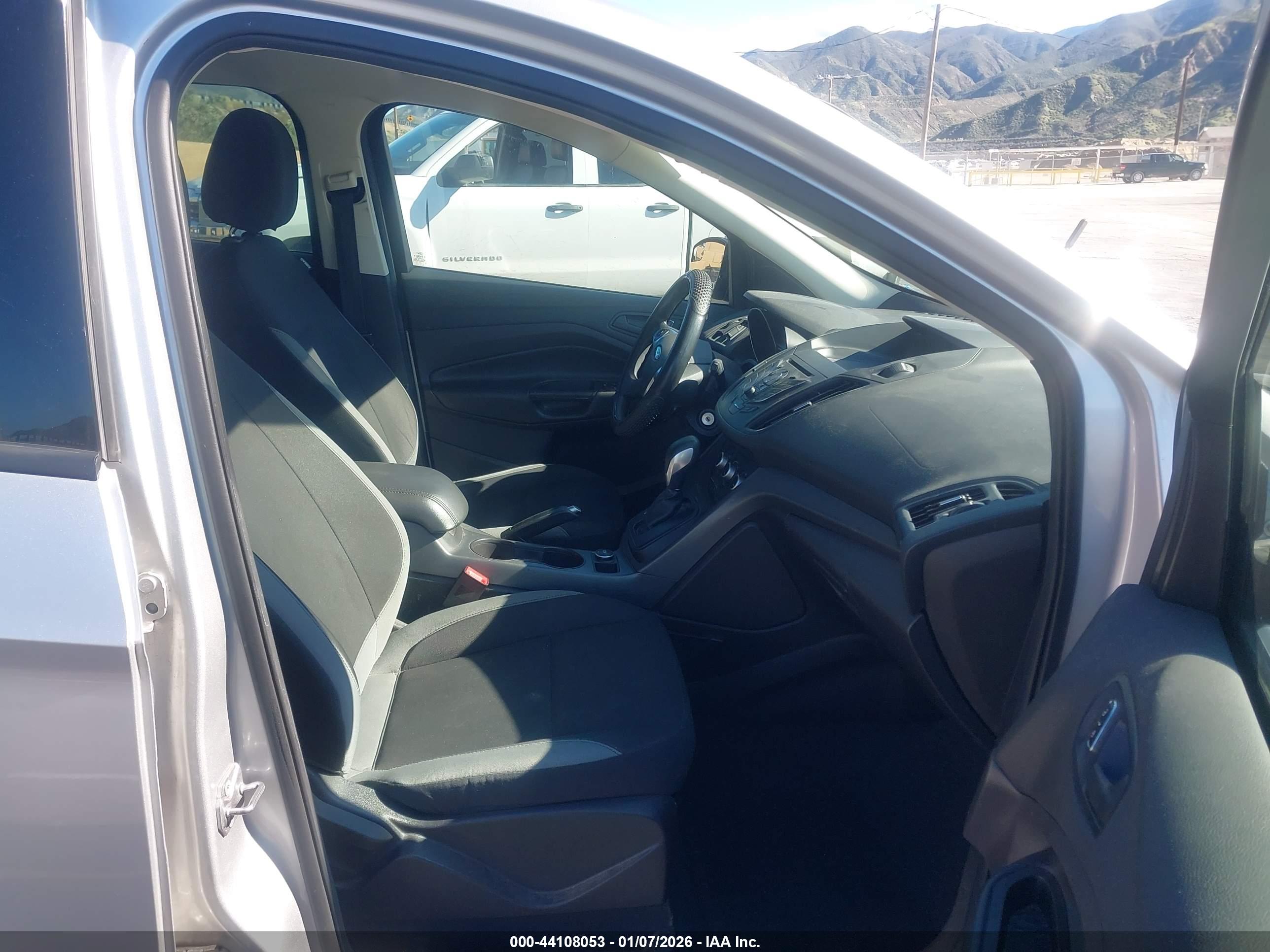 FORD ESCAPE image 5