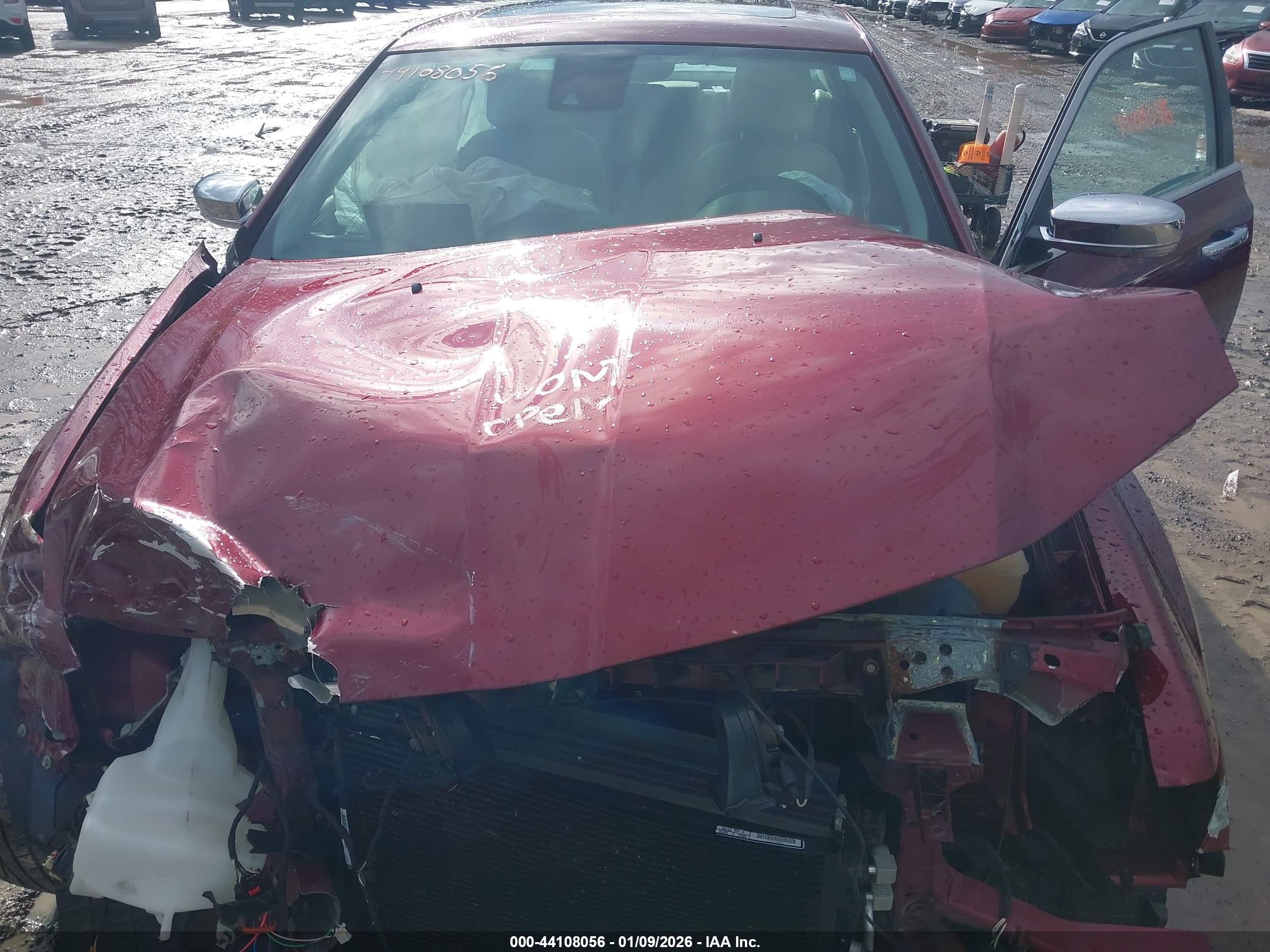 CHRYSLER 300 image 10