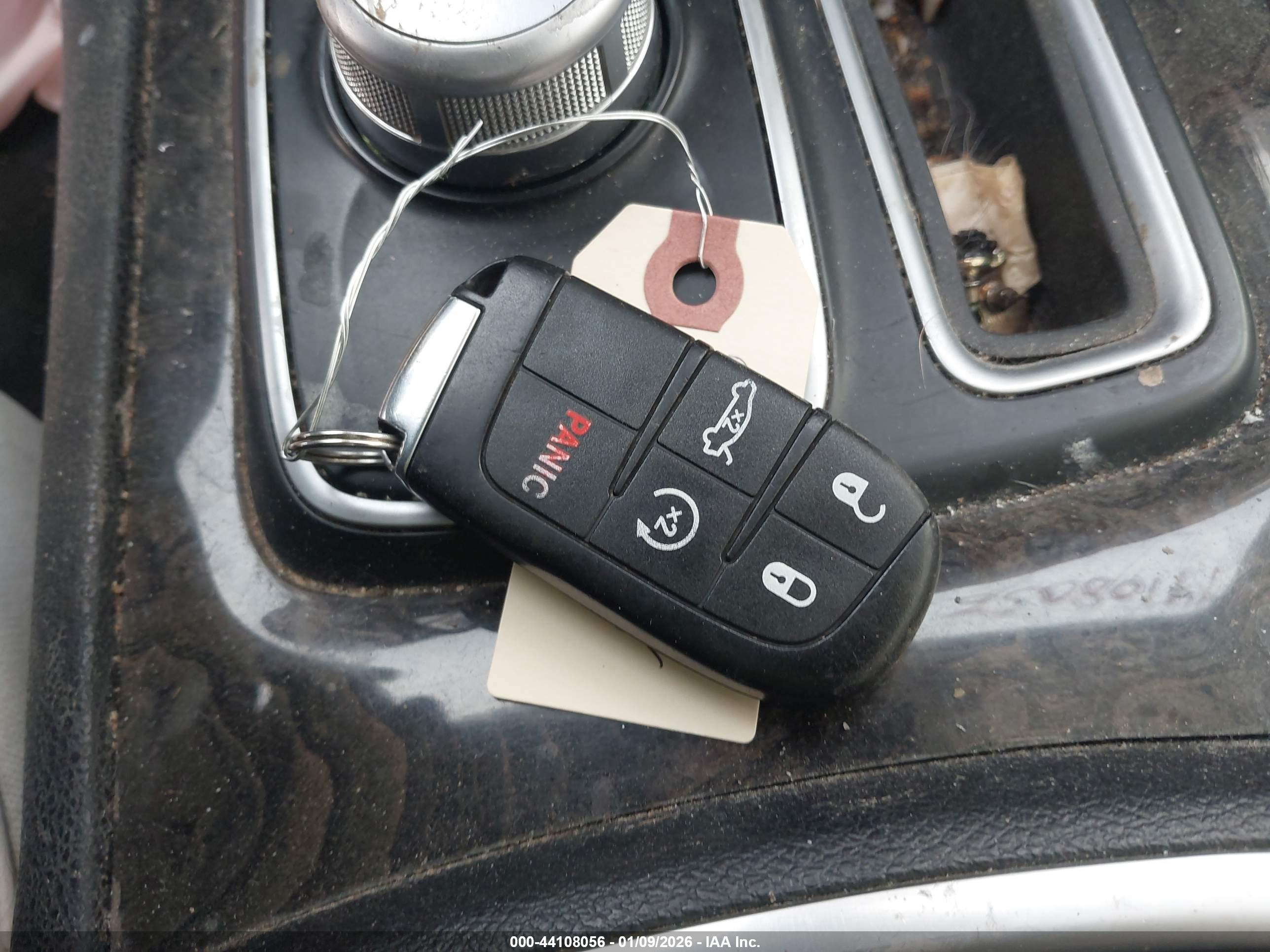 CHRYSLER 300 image 11