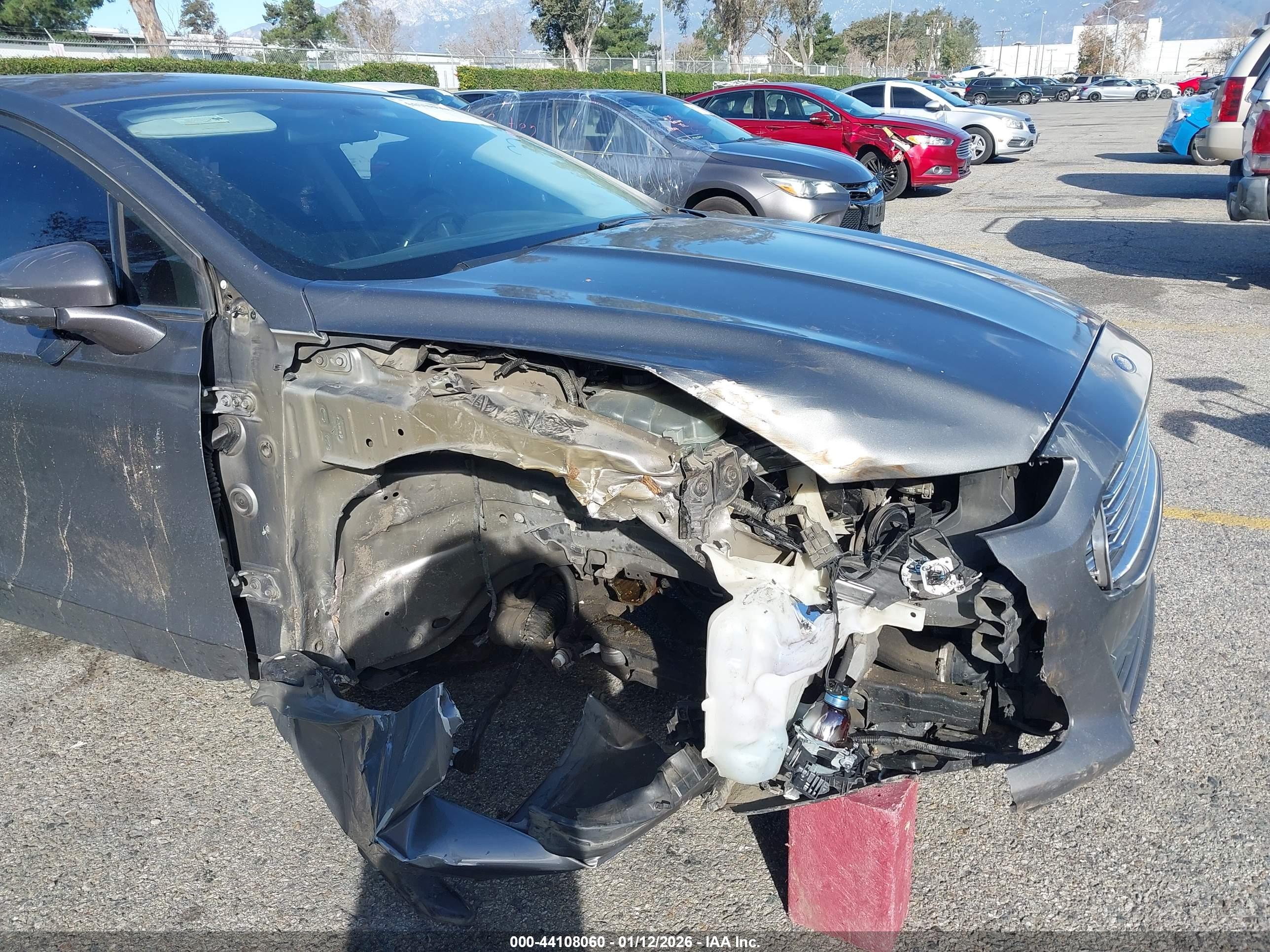 FORD FUSION image 6