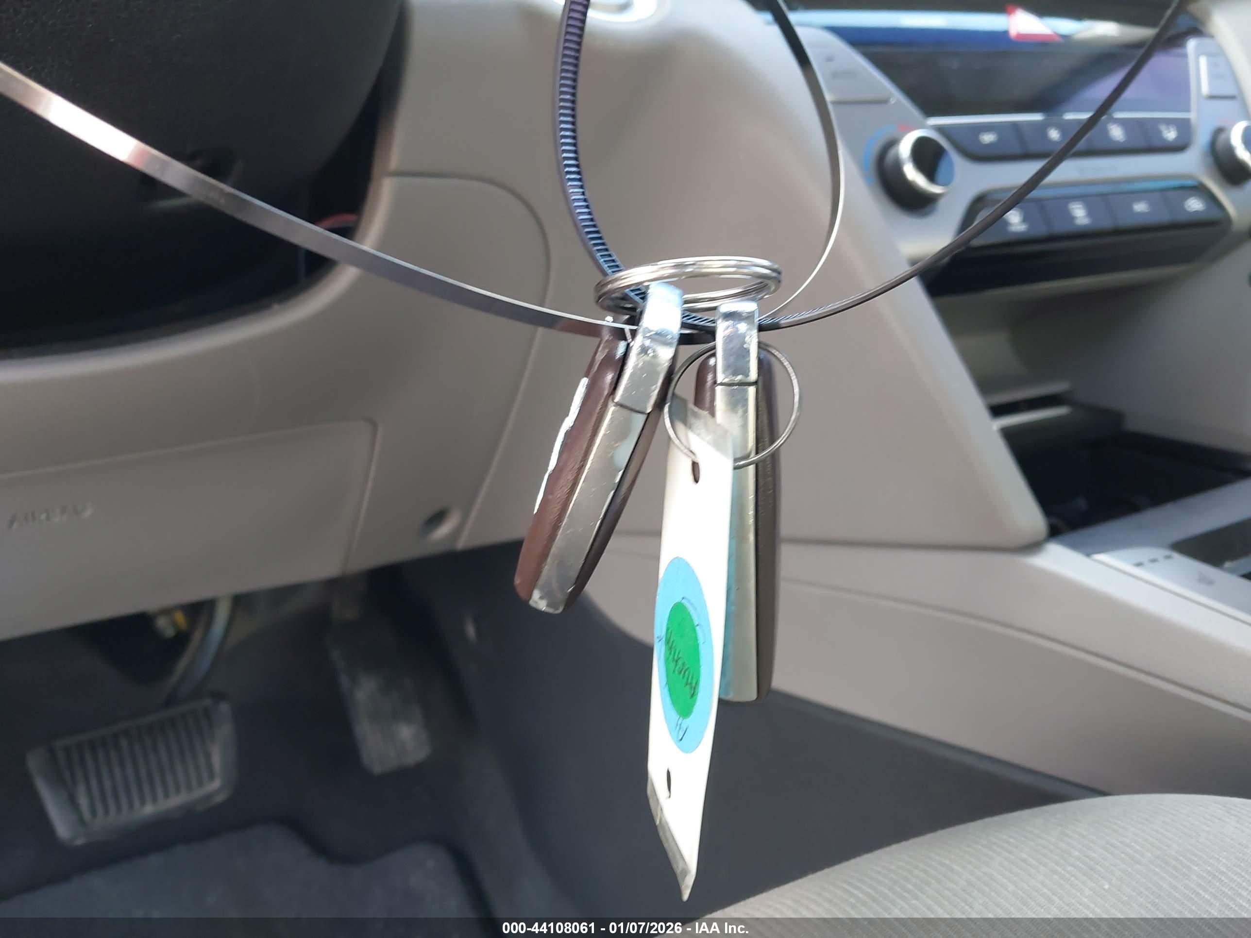 HYUNDAI ELANTRA image 11