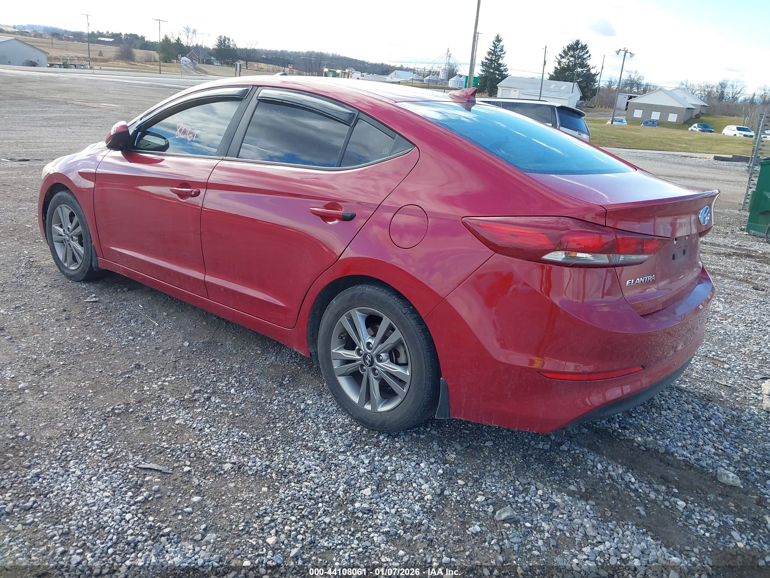 HYUNDAI ELANTRA image 3