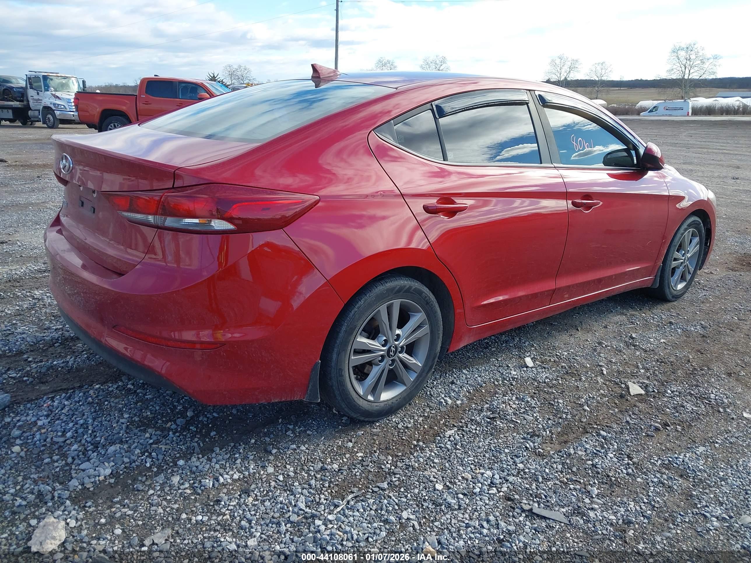 HYUNDAI ELANTRA image 4