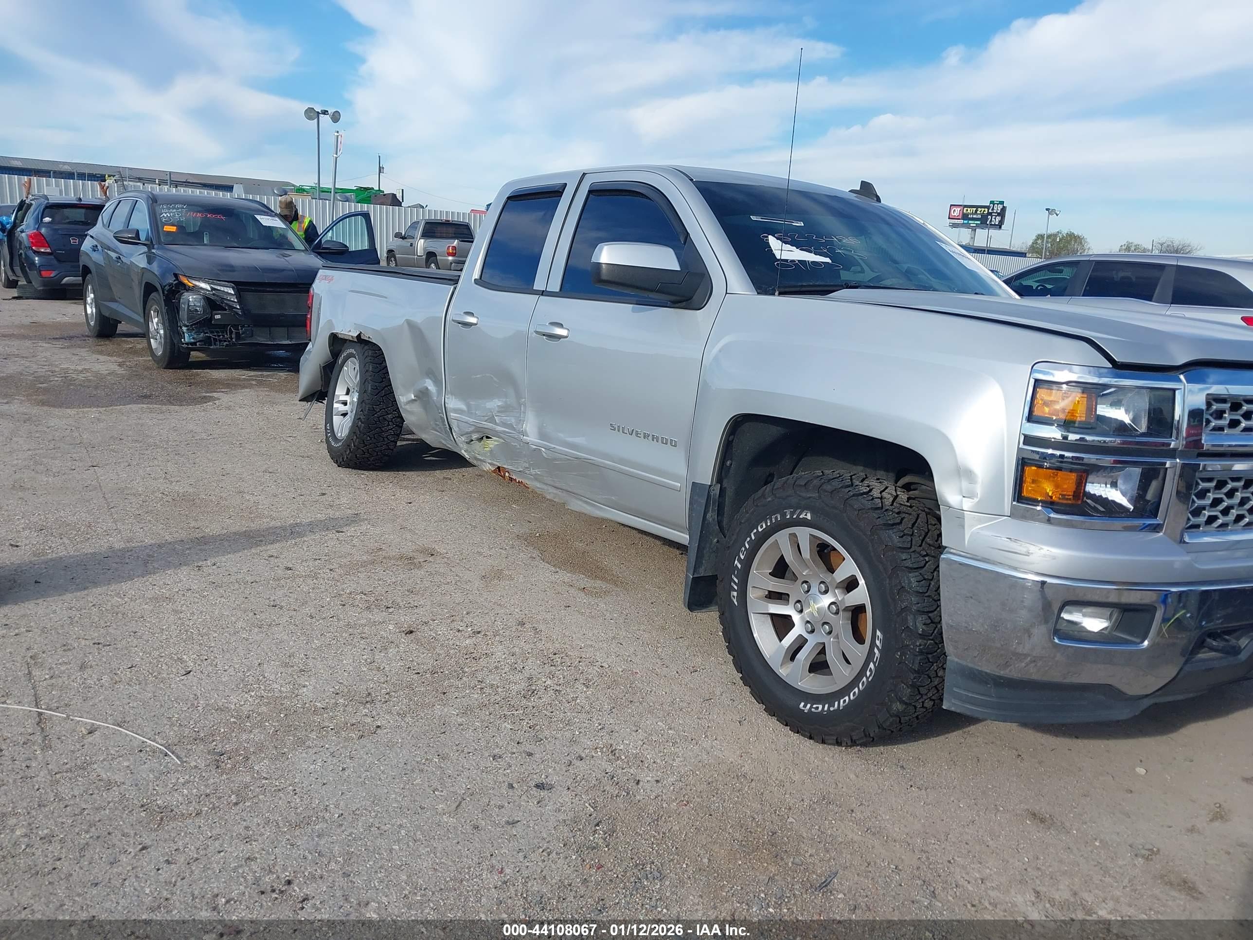CHEVROLET SILVERADO image 6