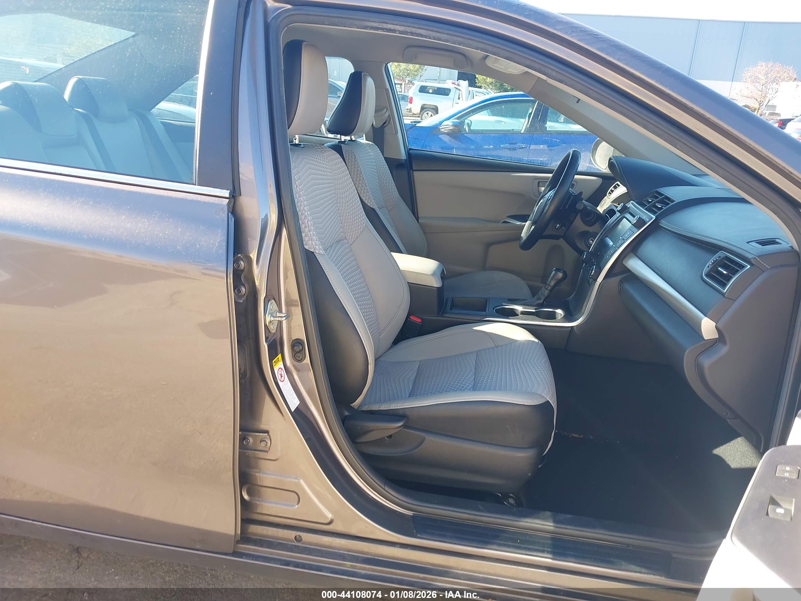 TOYOTA CAMRY image 5