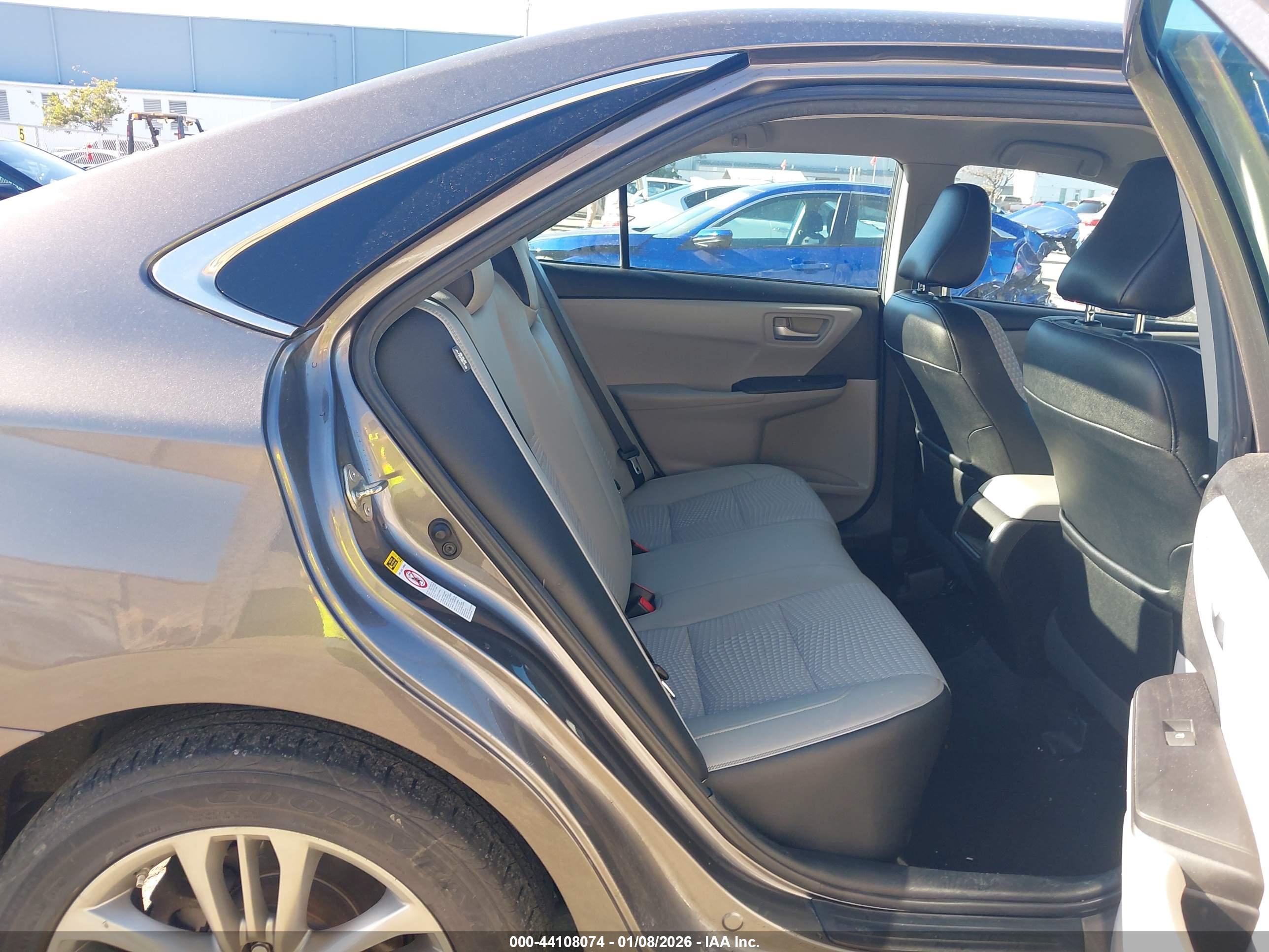 TOYOTA CAMRY image 8
