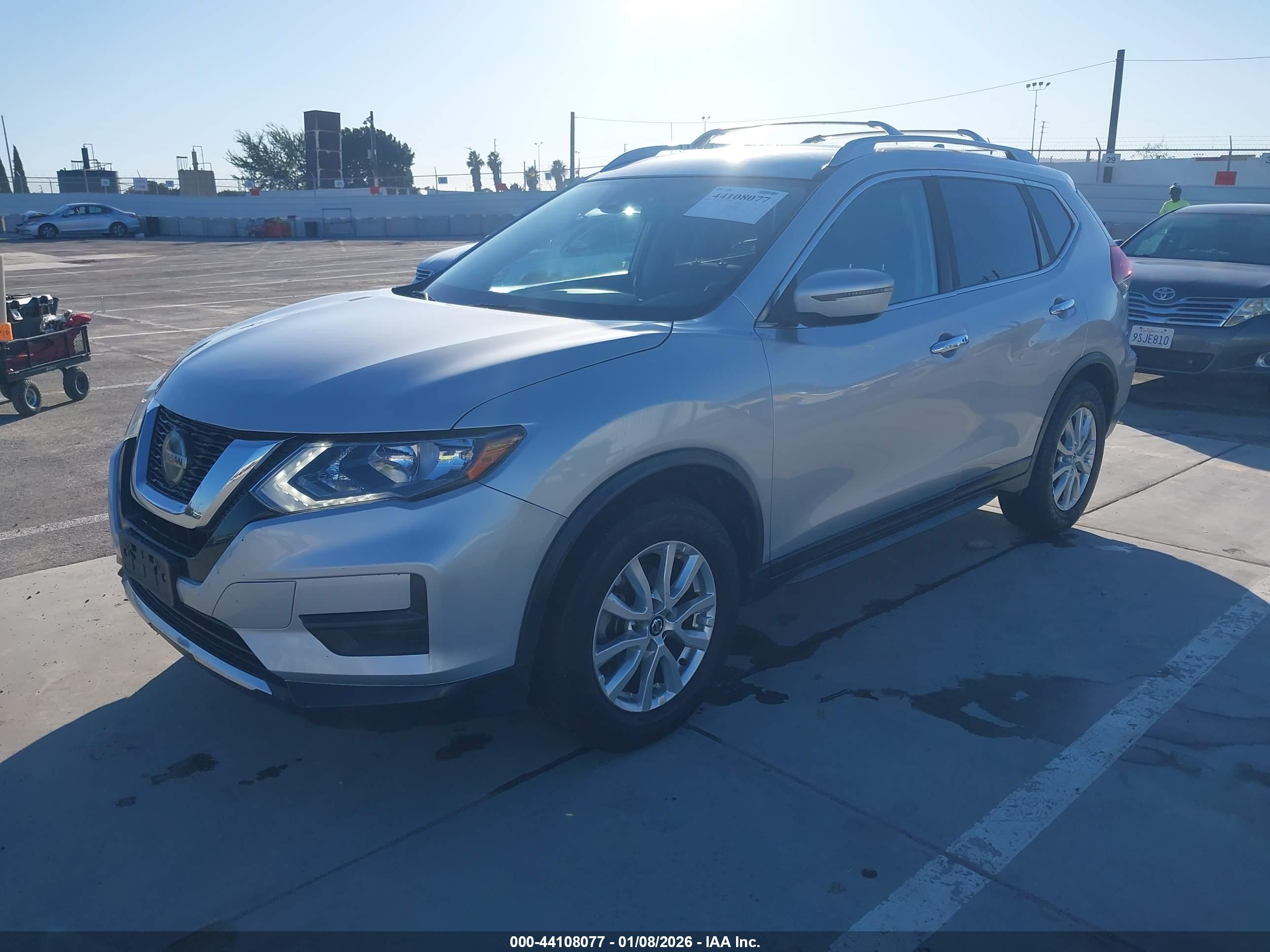 NISSAN ROGUE image 2