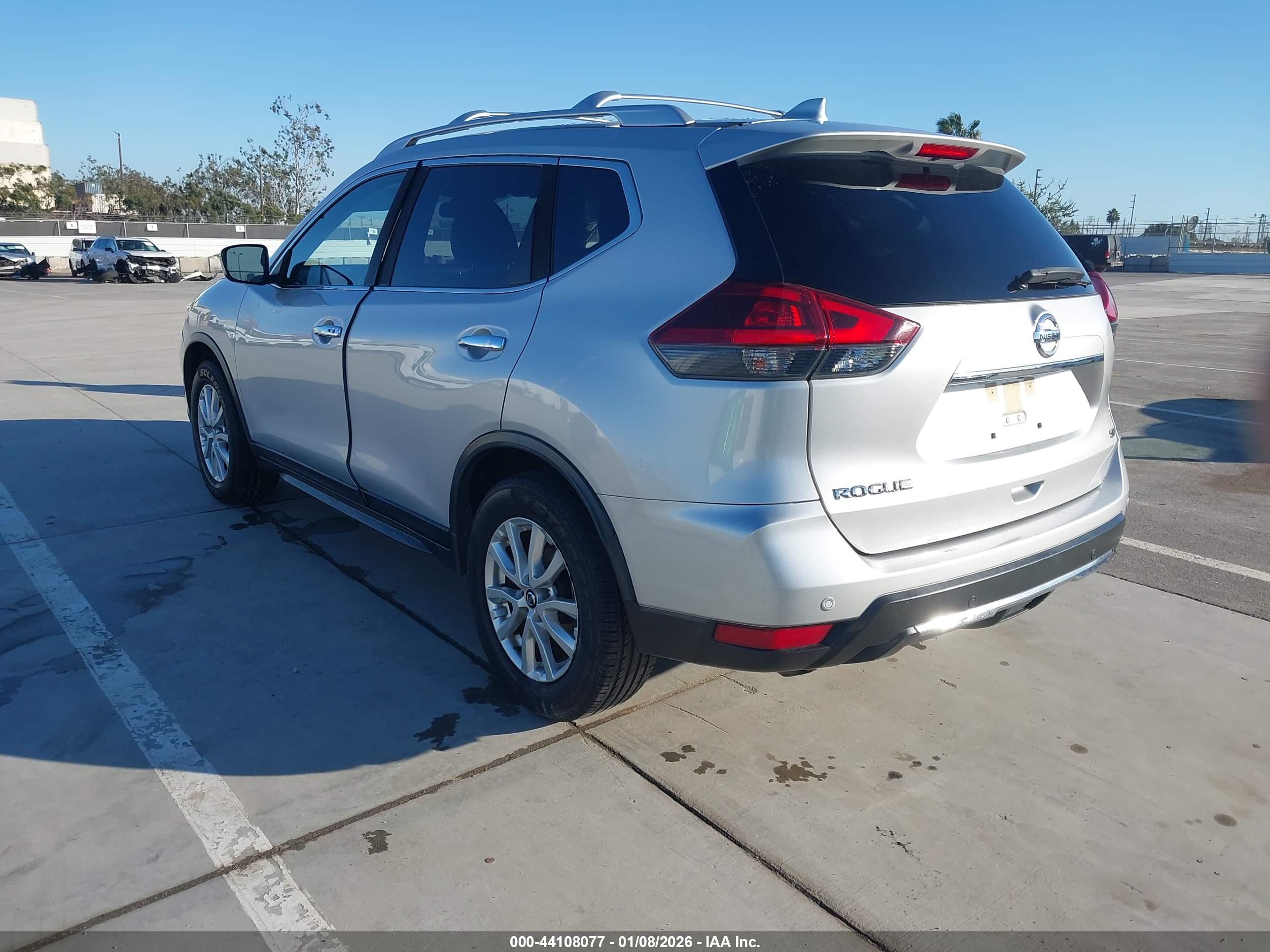NISSAN ROGUE image 3
