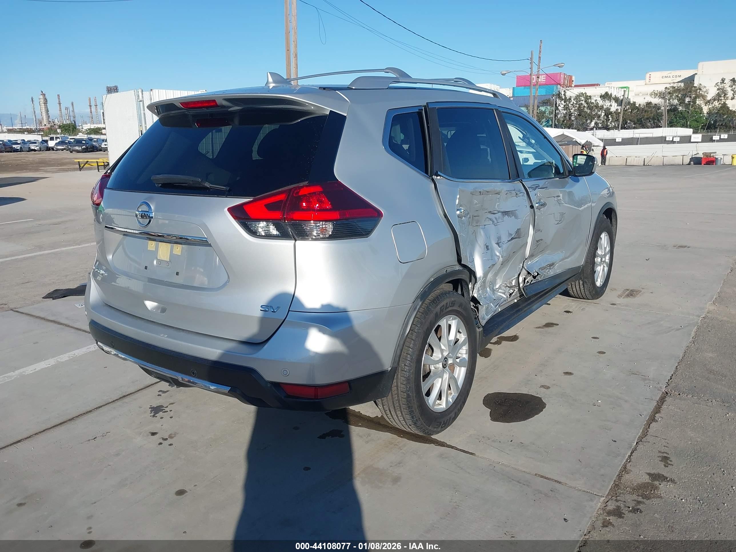 NISSAN ROGUE image 4