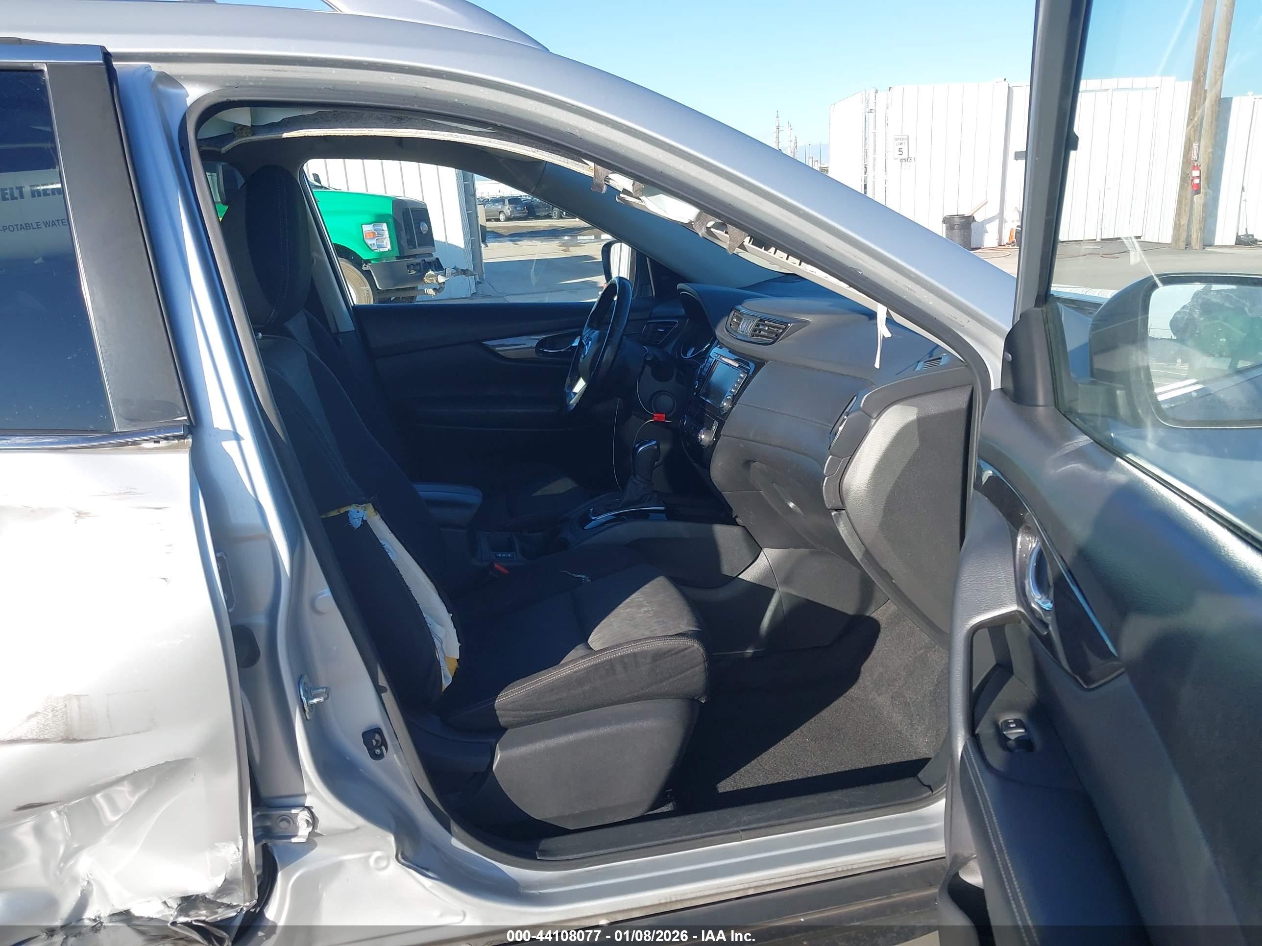 NISSAN ROGUE image 5