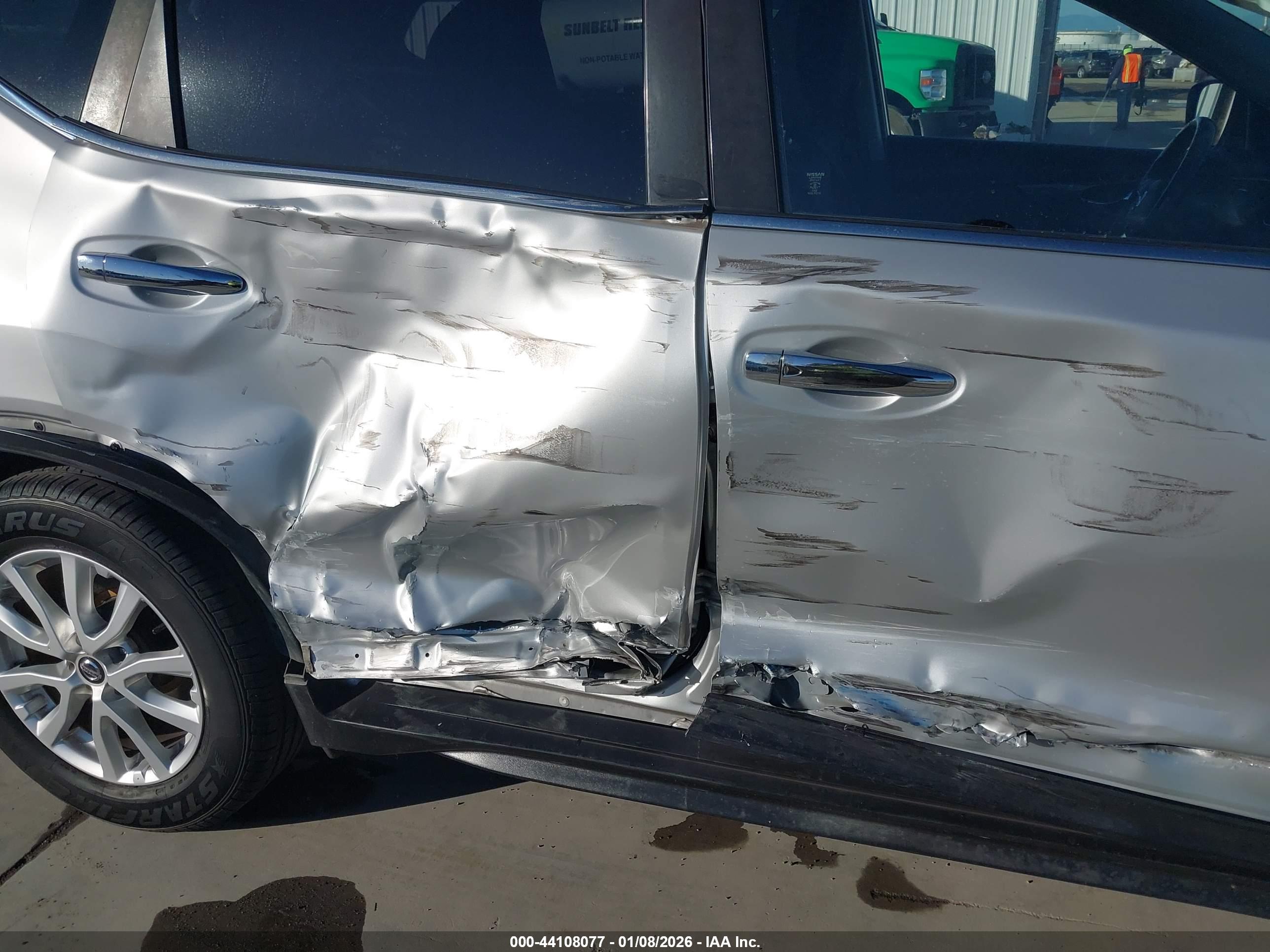 NISSAN ROGUE image 6