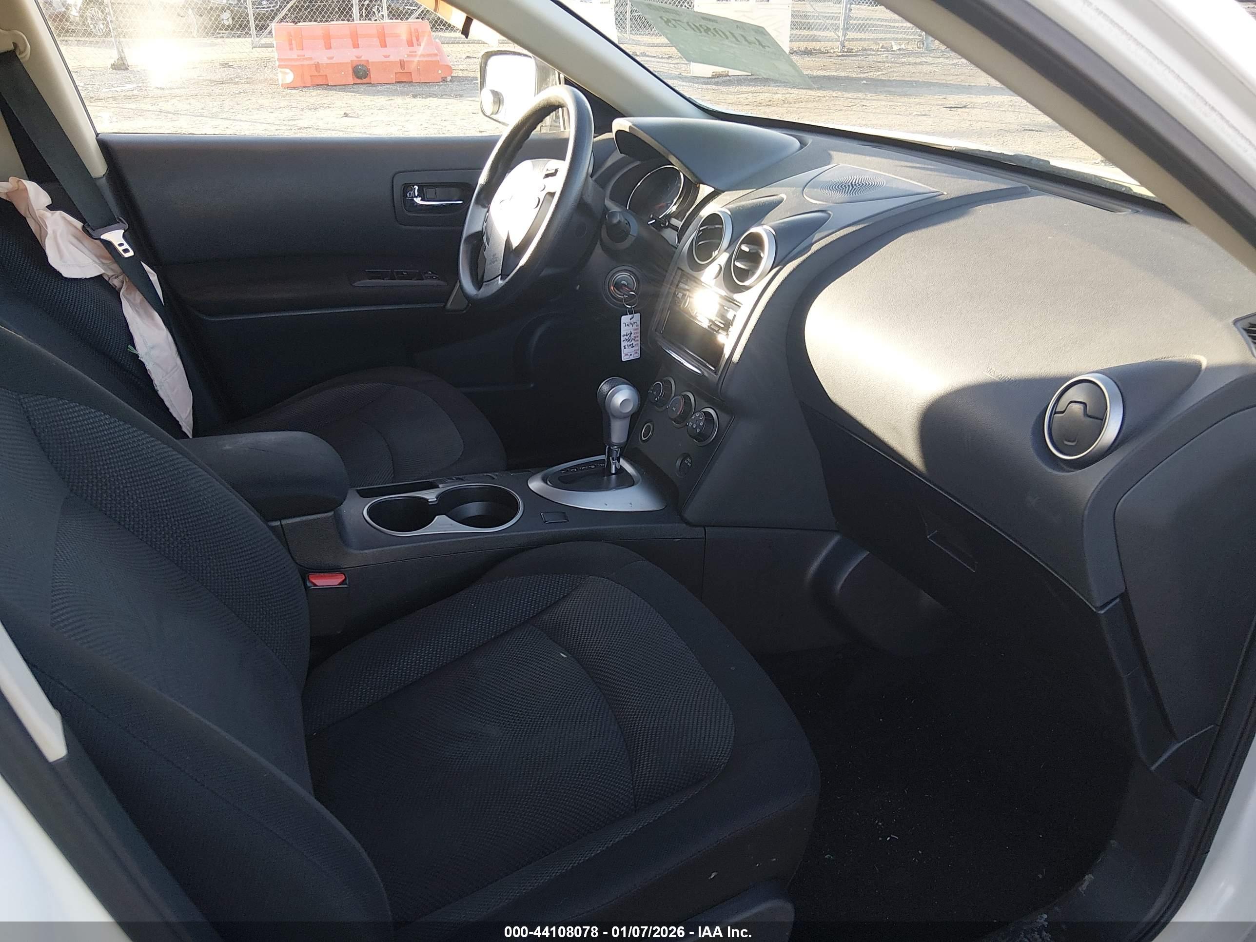 NISSAN ROGUE image 5