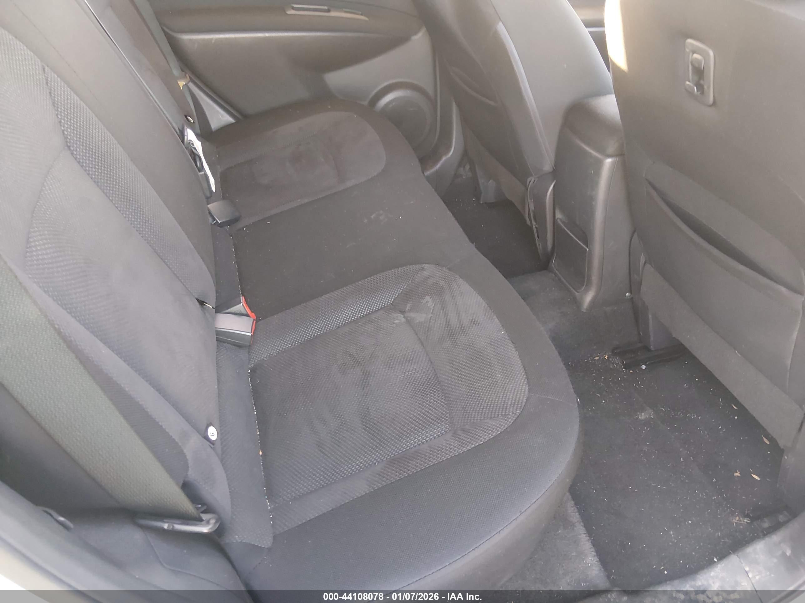 NISSAN ROGUE image 8