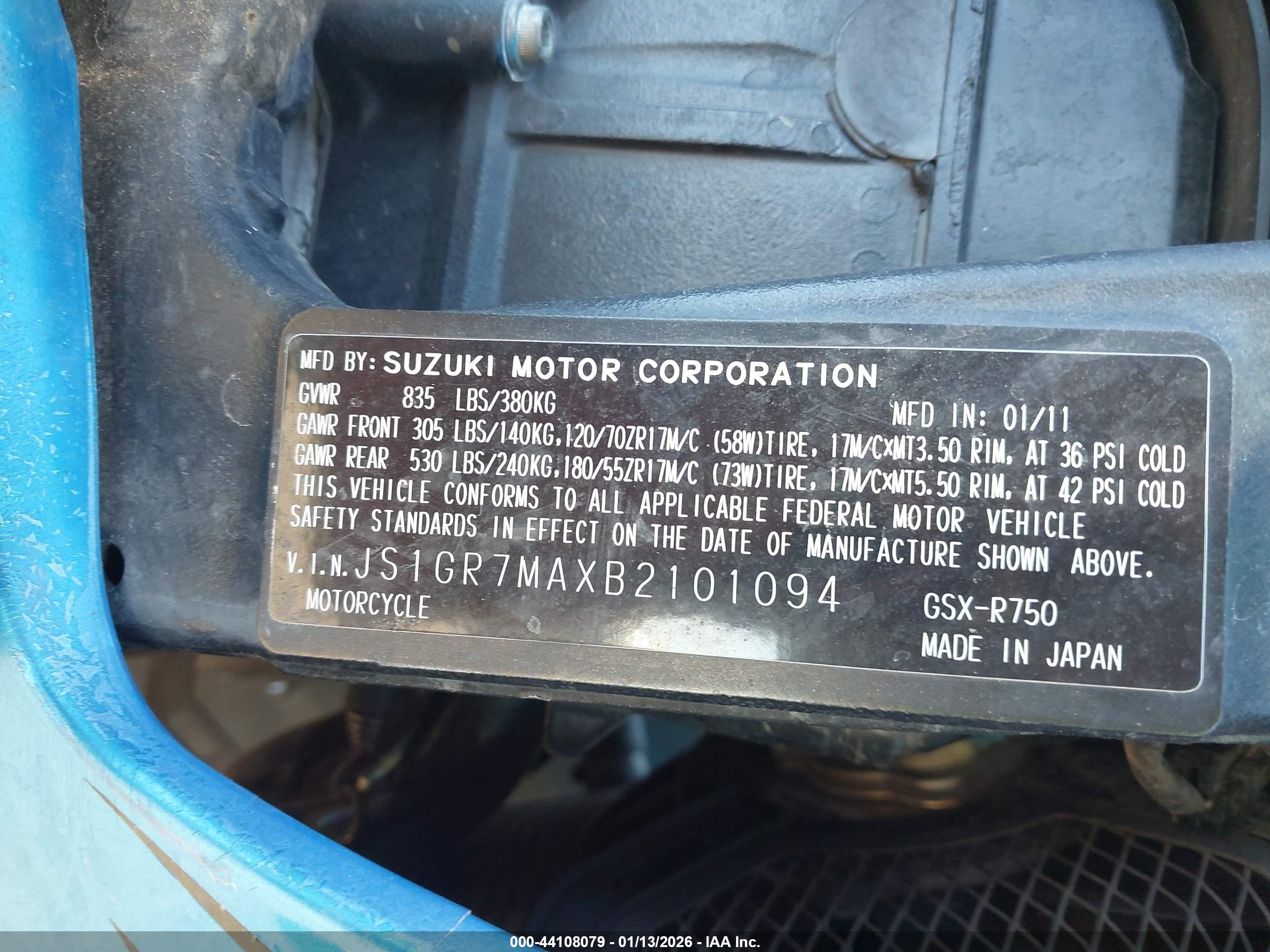 SUZUKI GSX750 image 10
