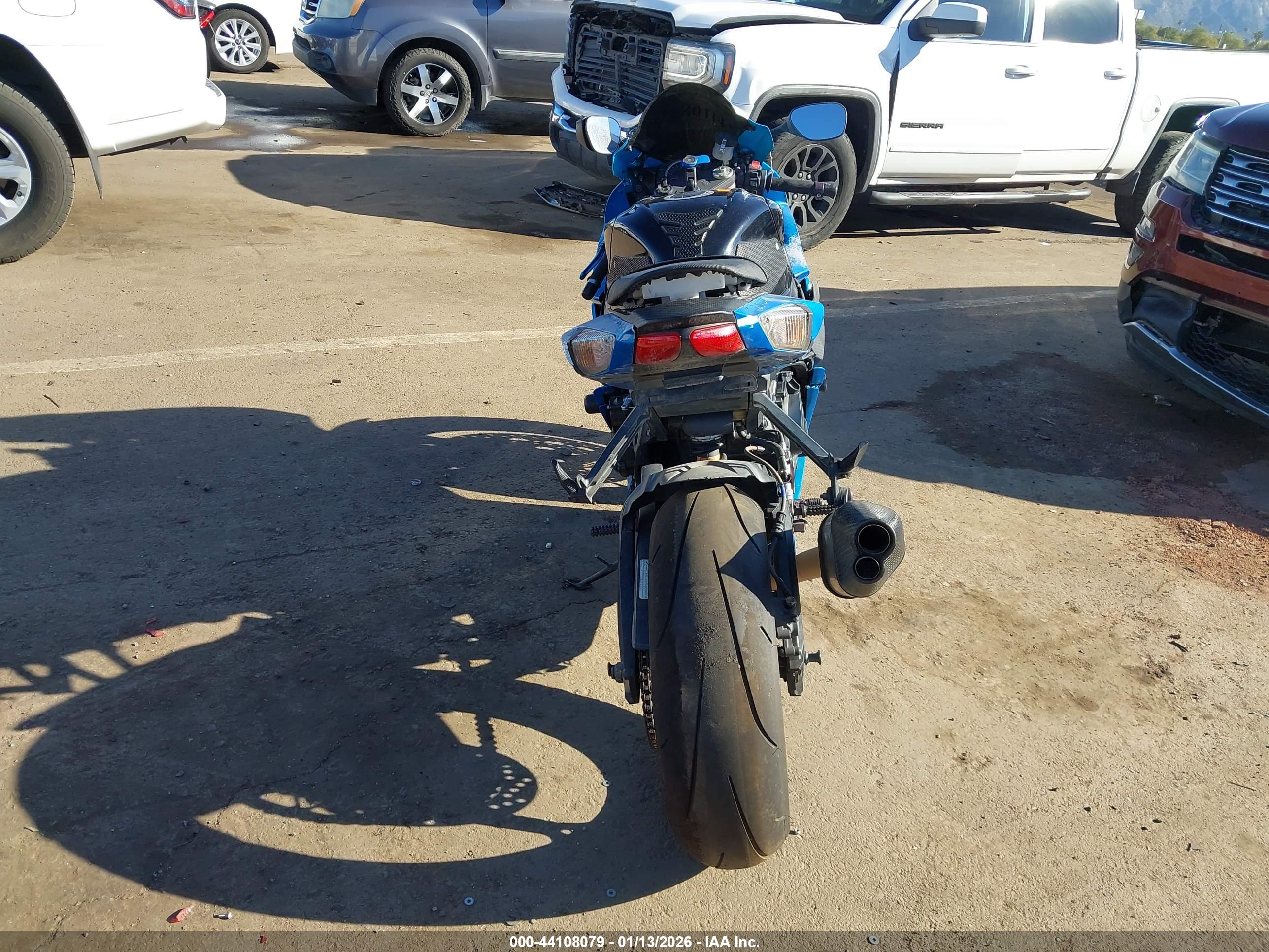 SUZUKI GSX750 image 6