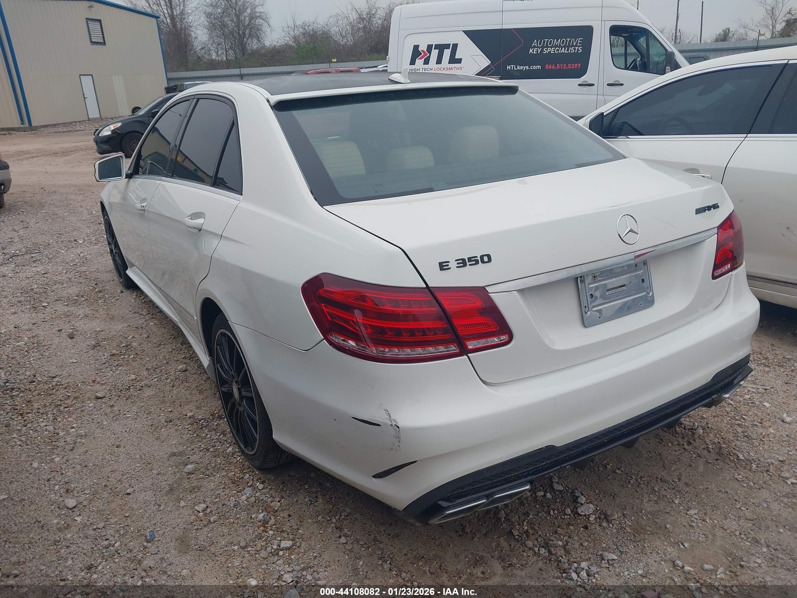 MERCEDES-BENZ E image 3