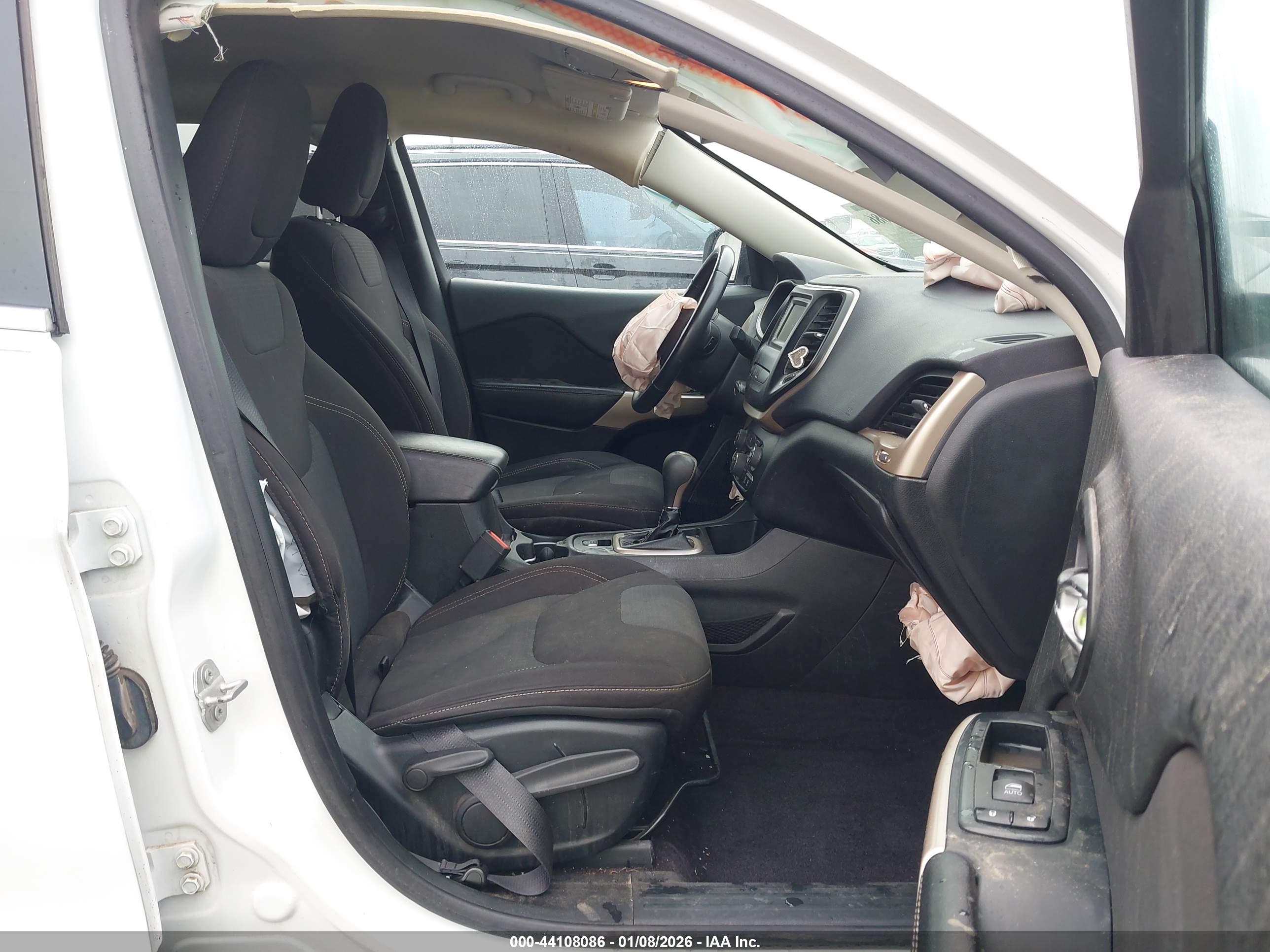 JEEP CHEROKEE image 5