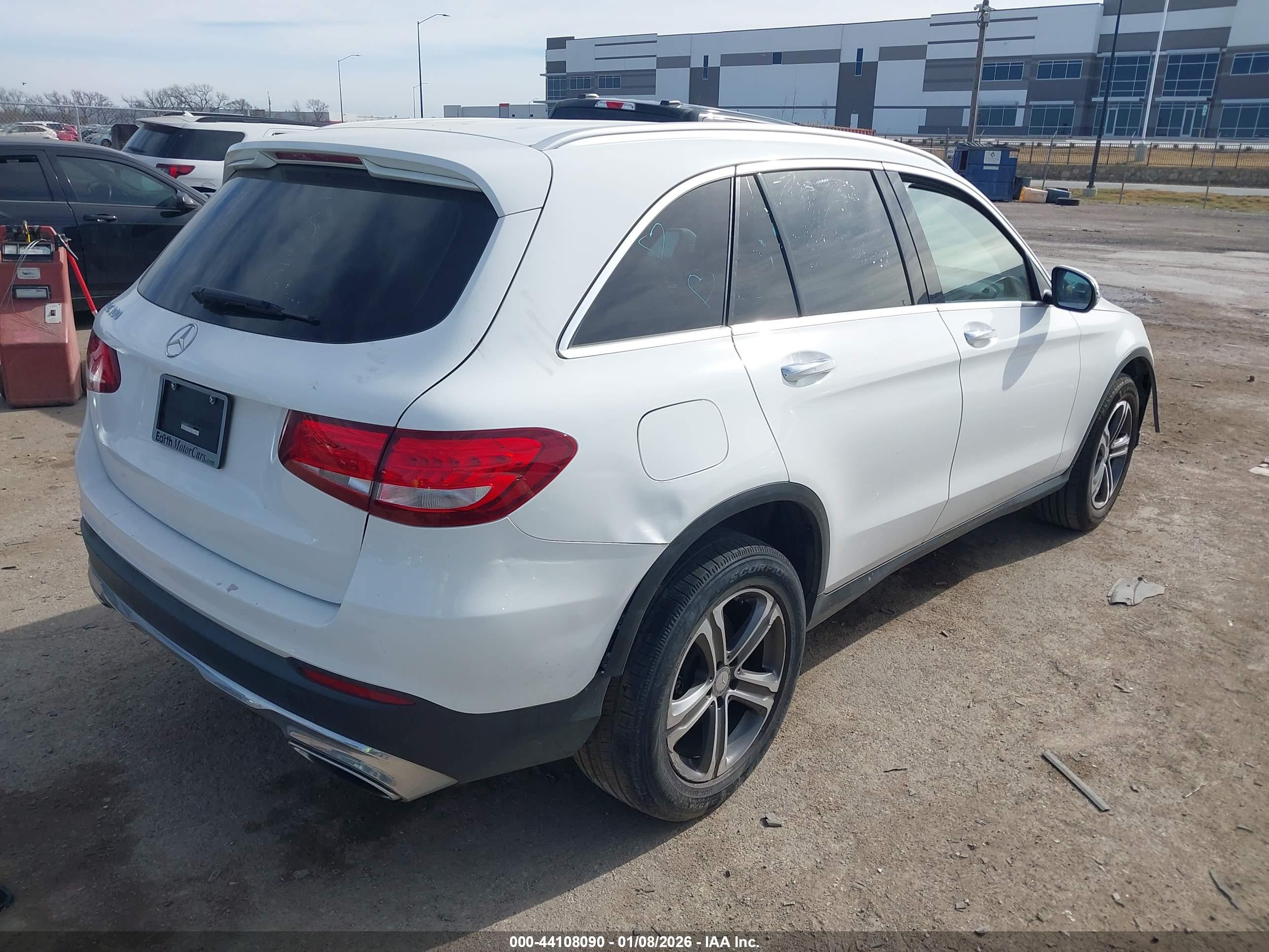 MERCEDES-BENZ GLC image 4