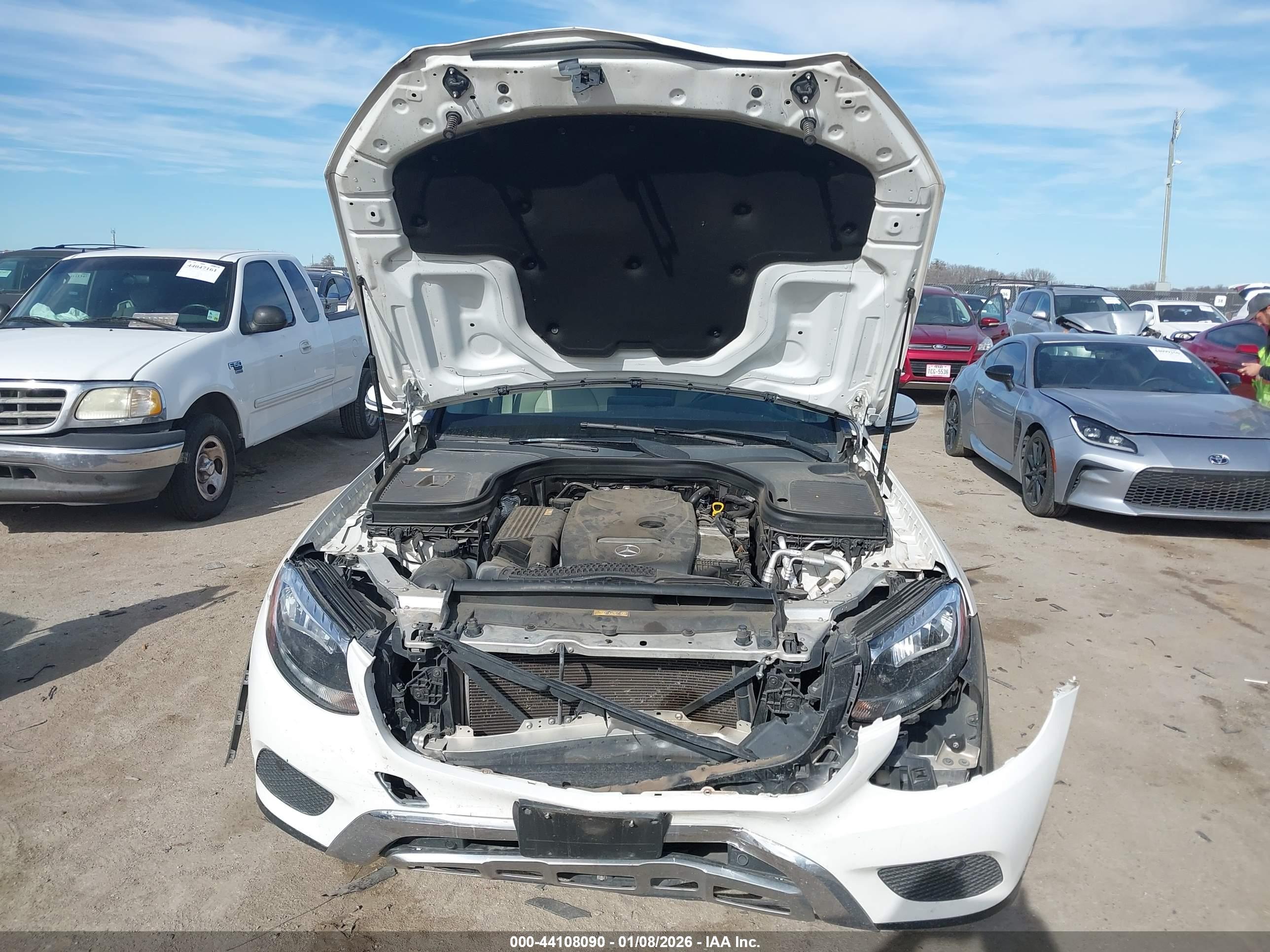 MERCEDES-BENZ GLC image 6