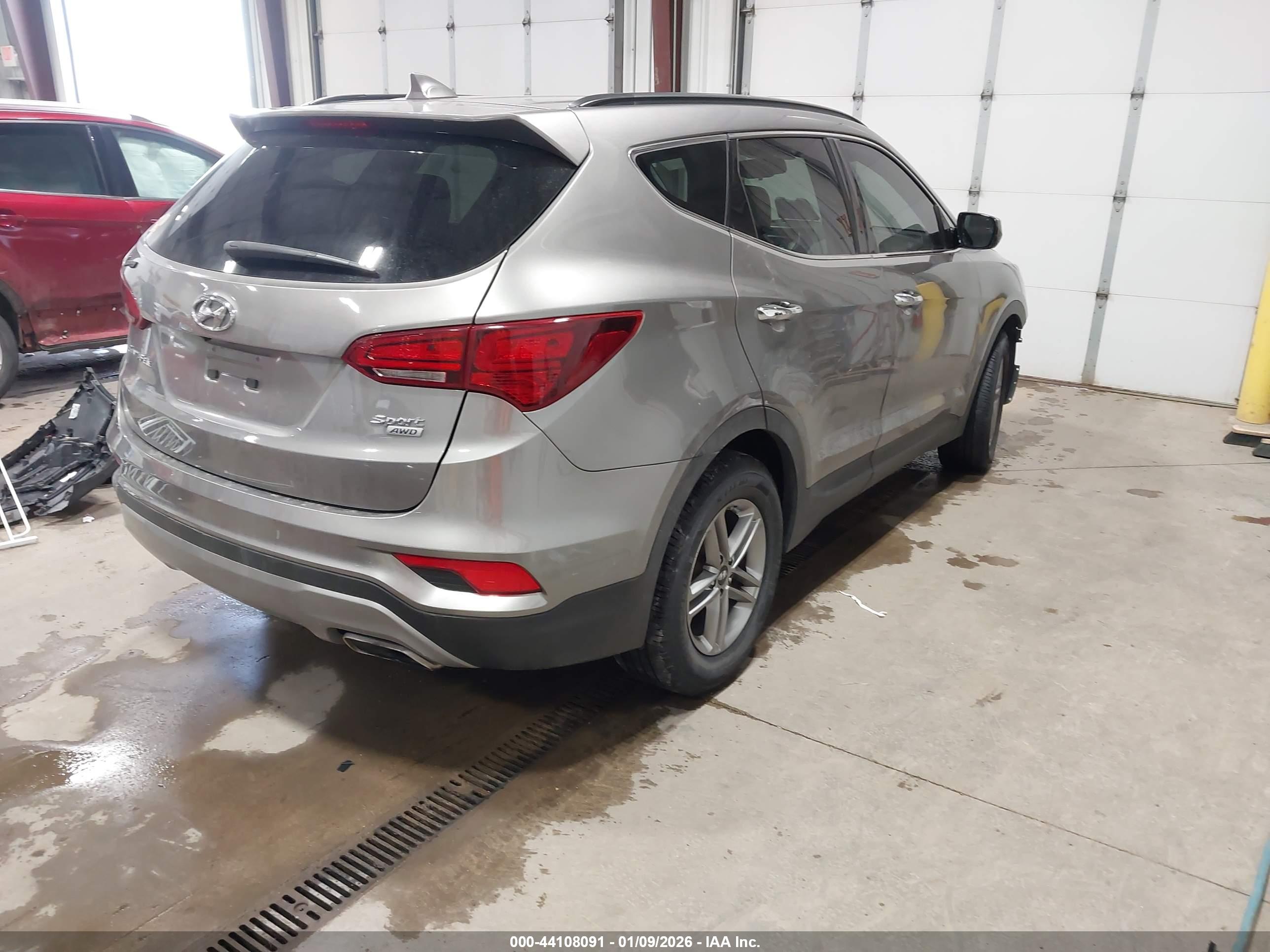 HYUNDAI SANTA image 4