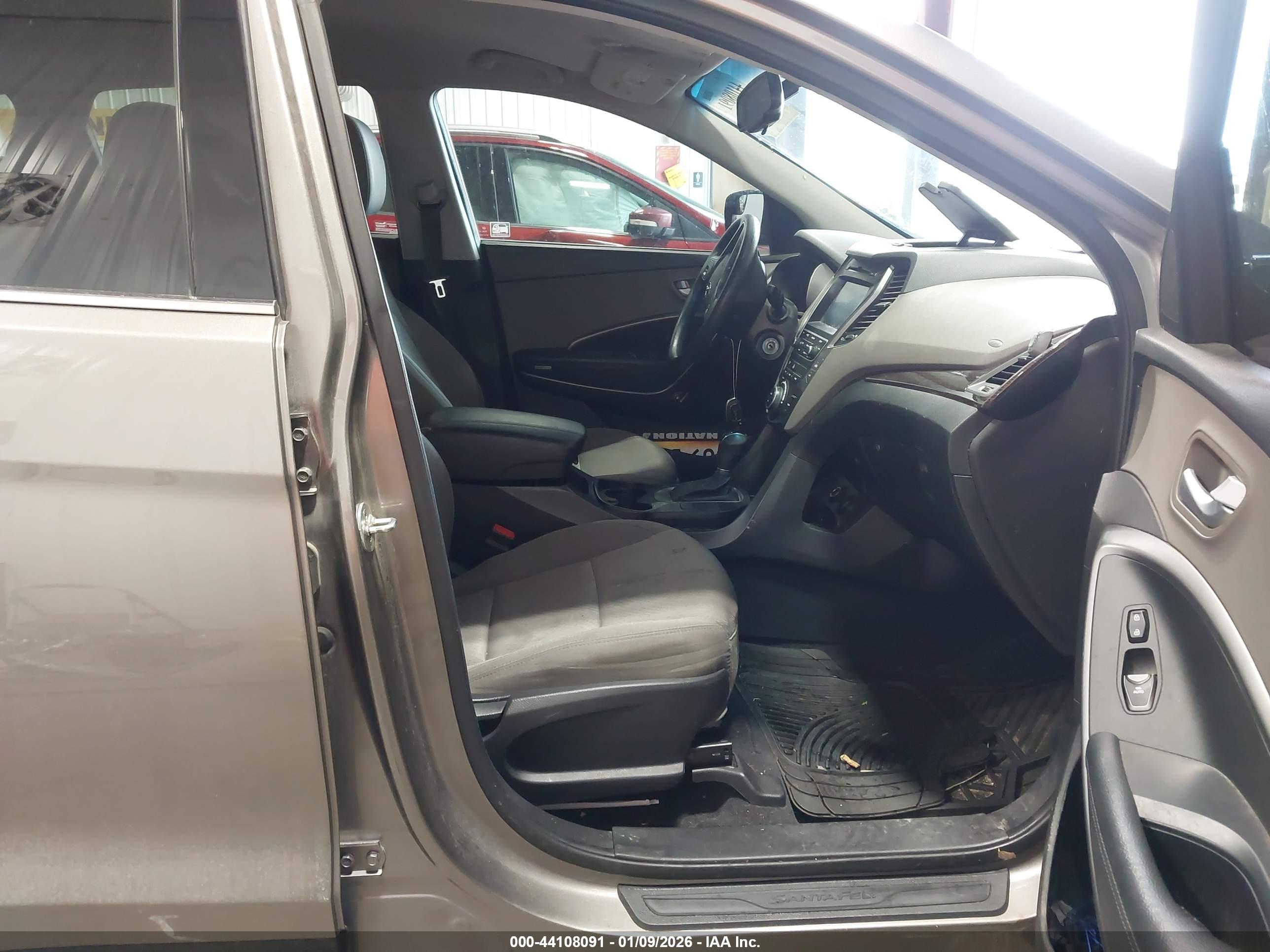 HYUNDAI SANTA image 5