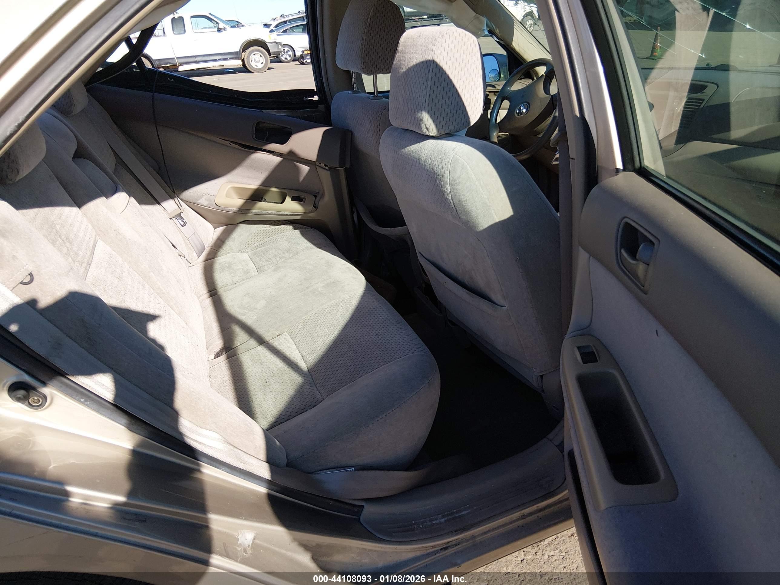 TOYOTA CAMRY image 8