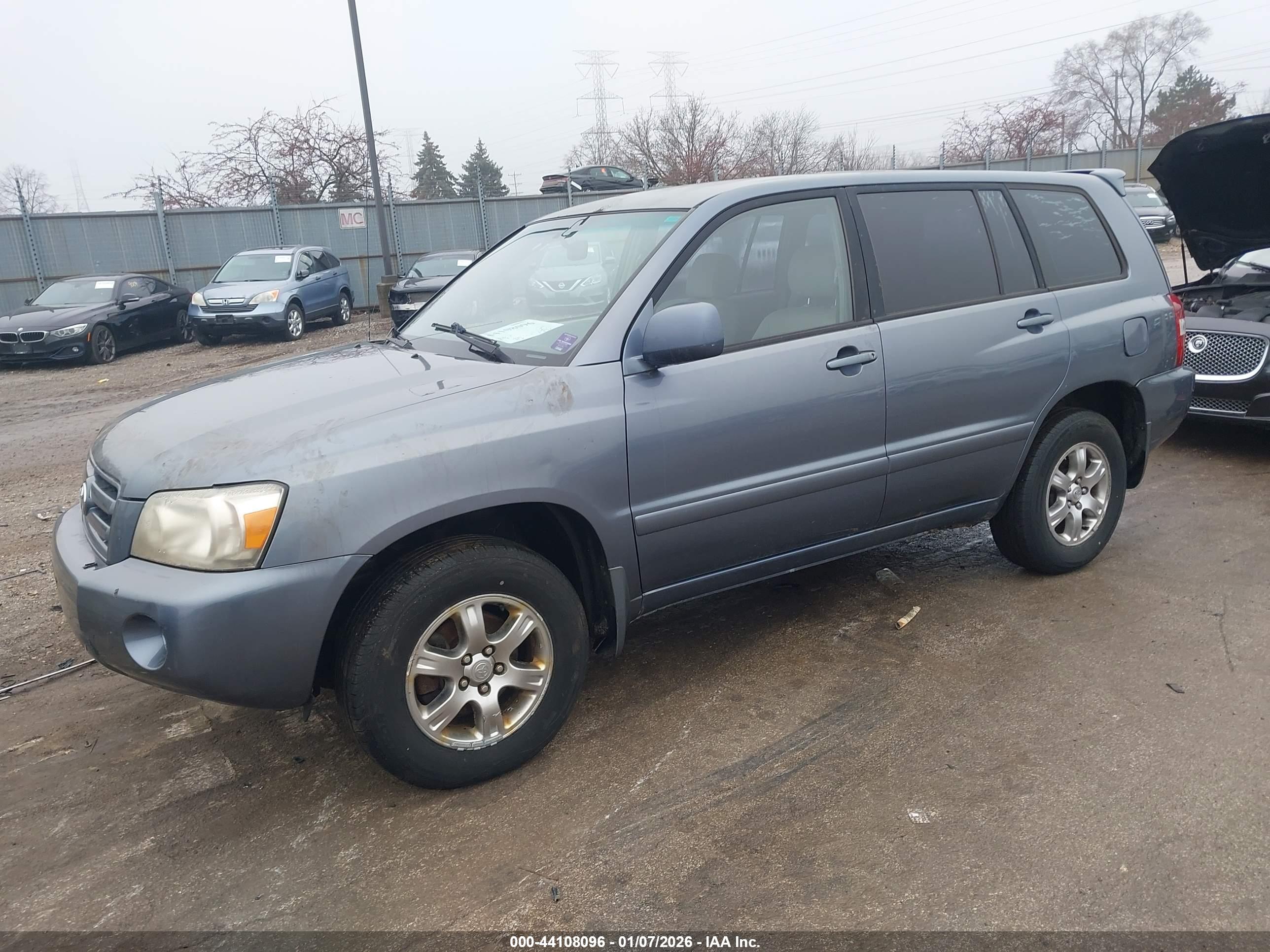TOYOTA HIGHLANDER image 2