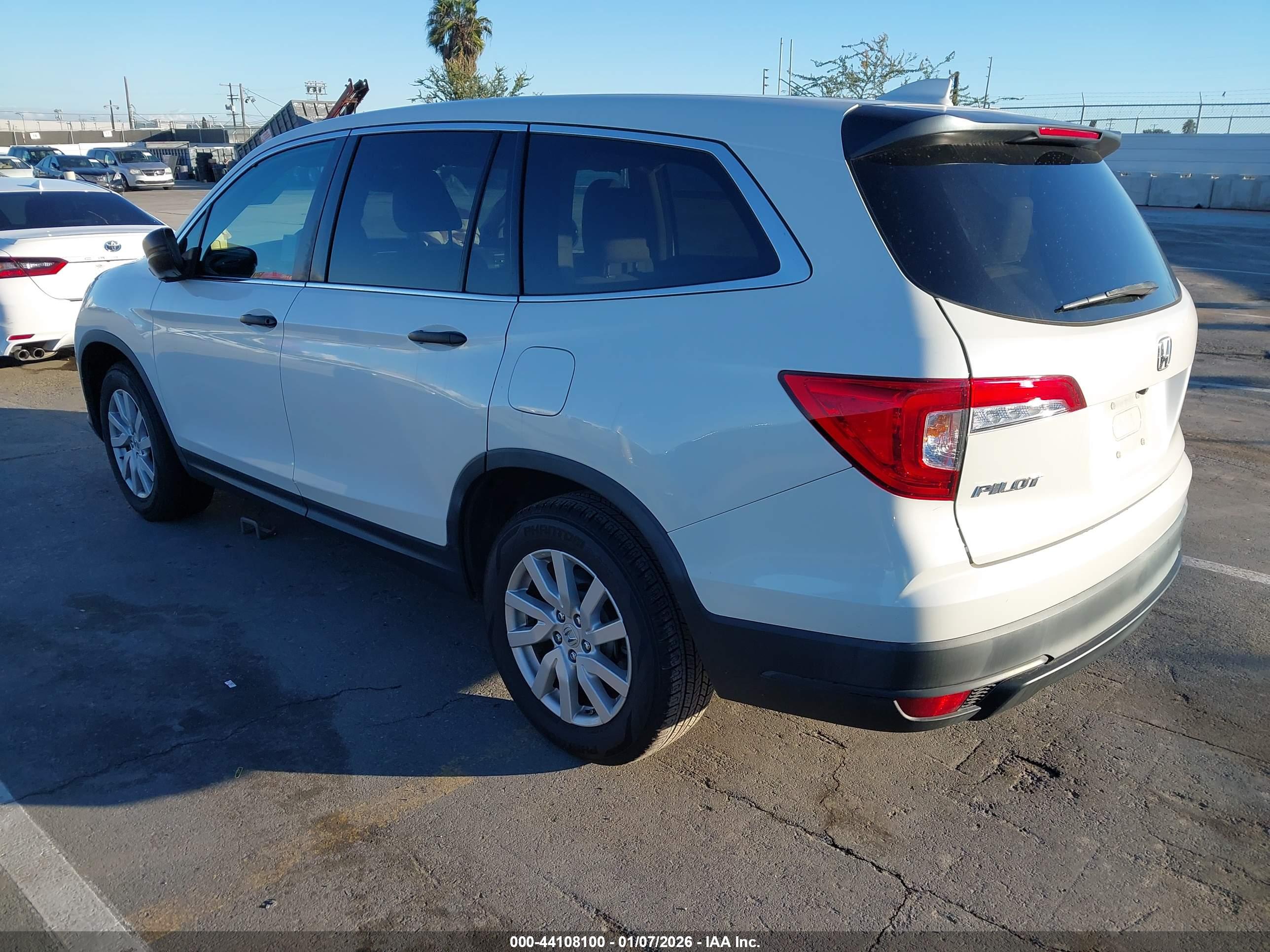 HONDA PILOT image 3