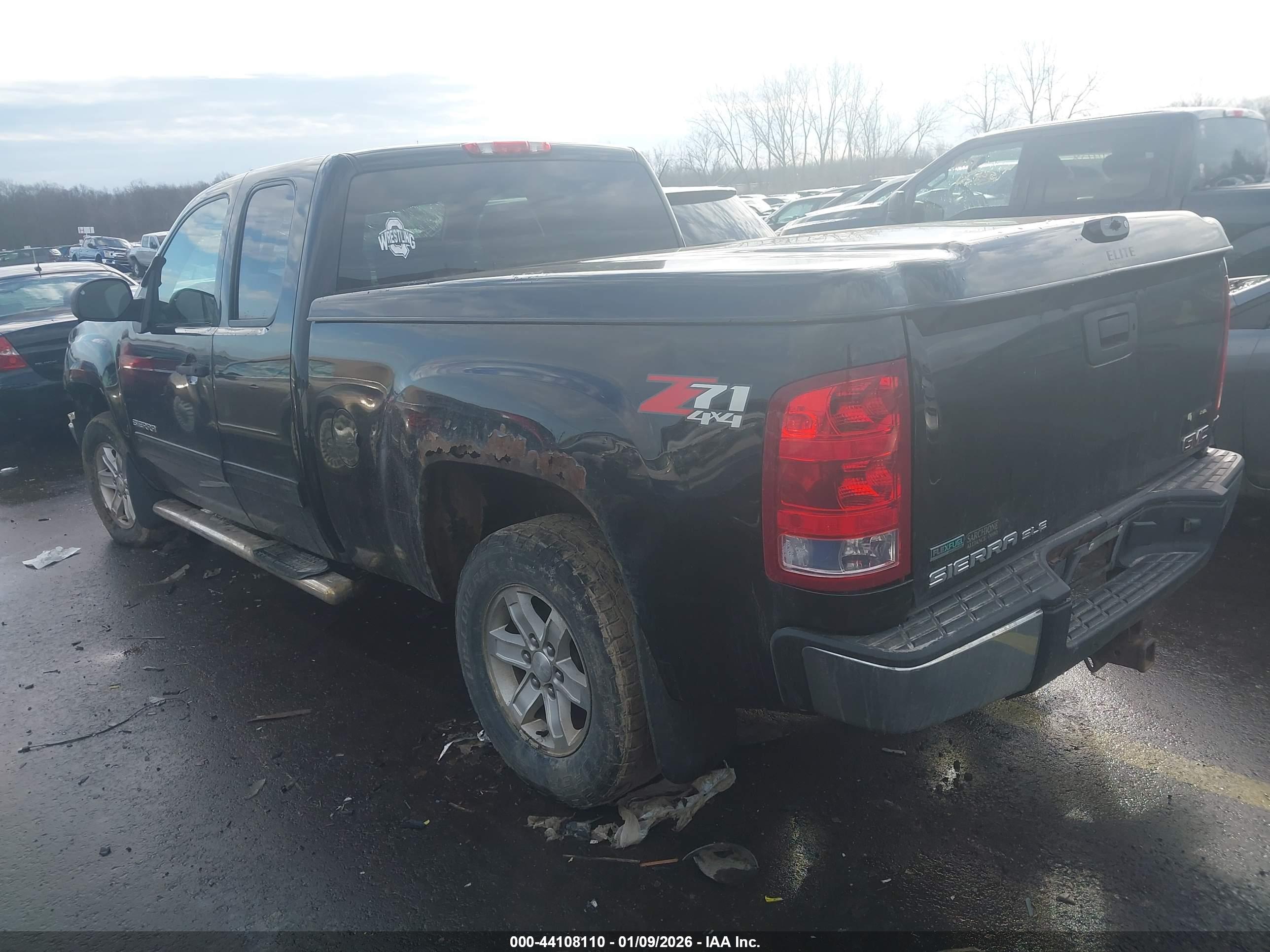 GMC SIERRA image 3