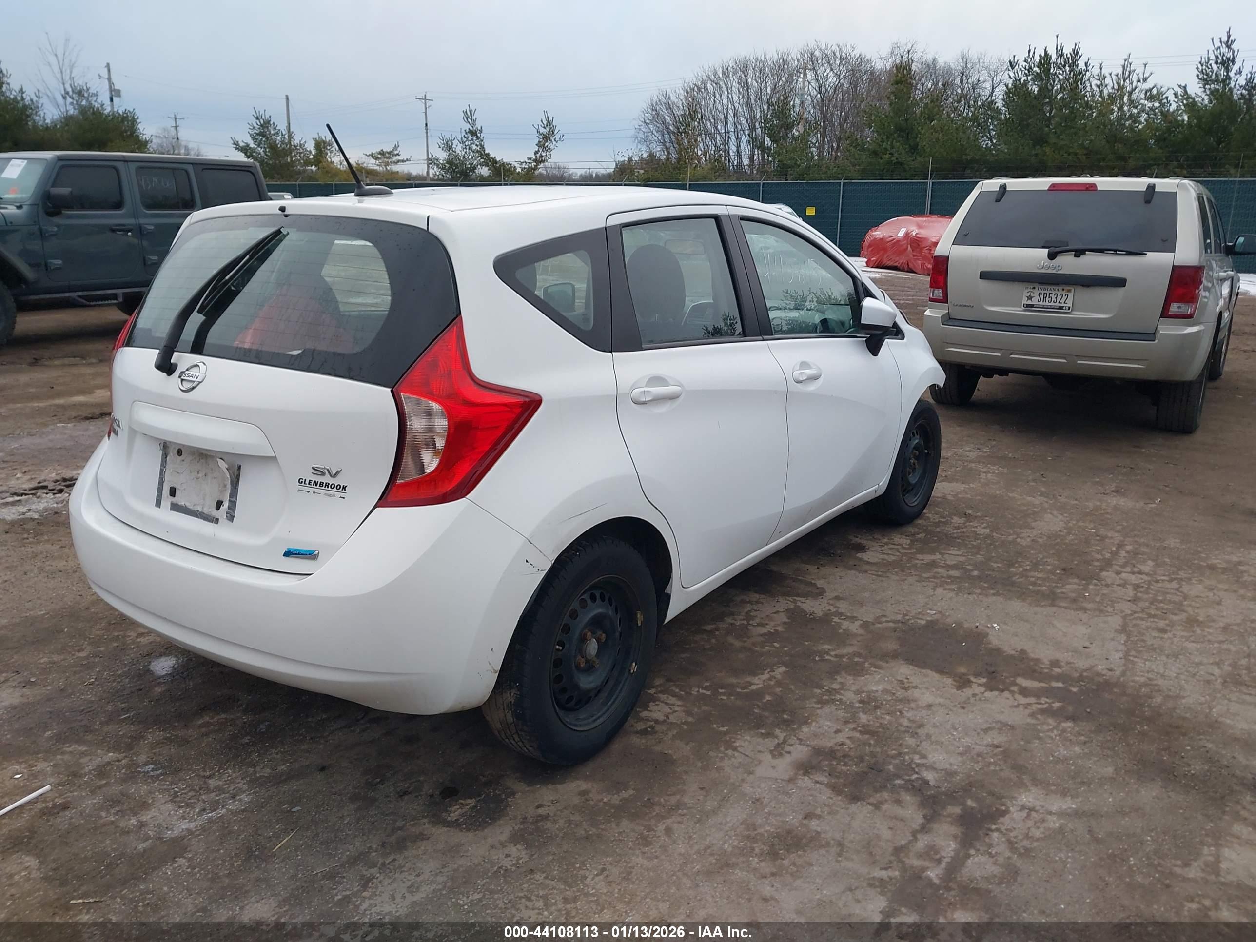 NISSAN VERSA image 4