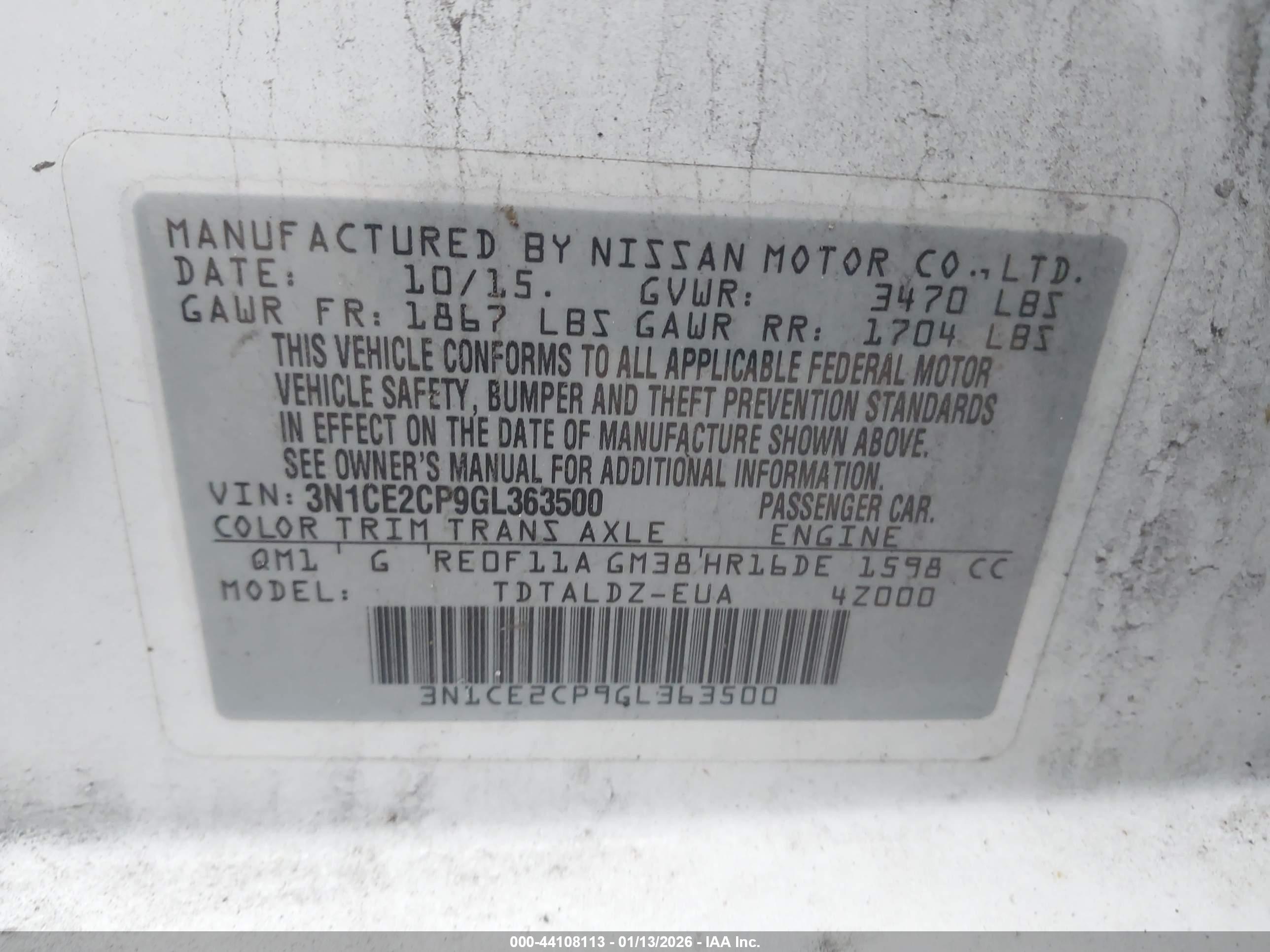NISSAN VERSA image 9