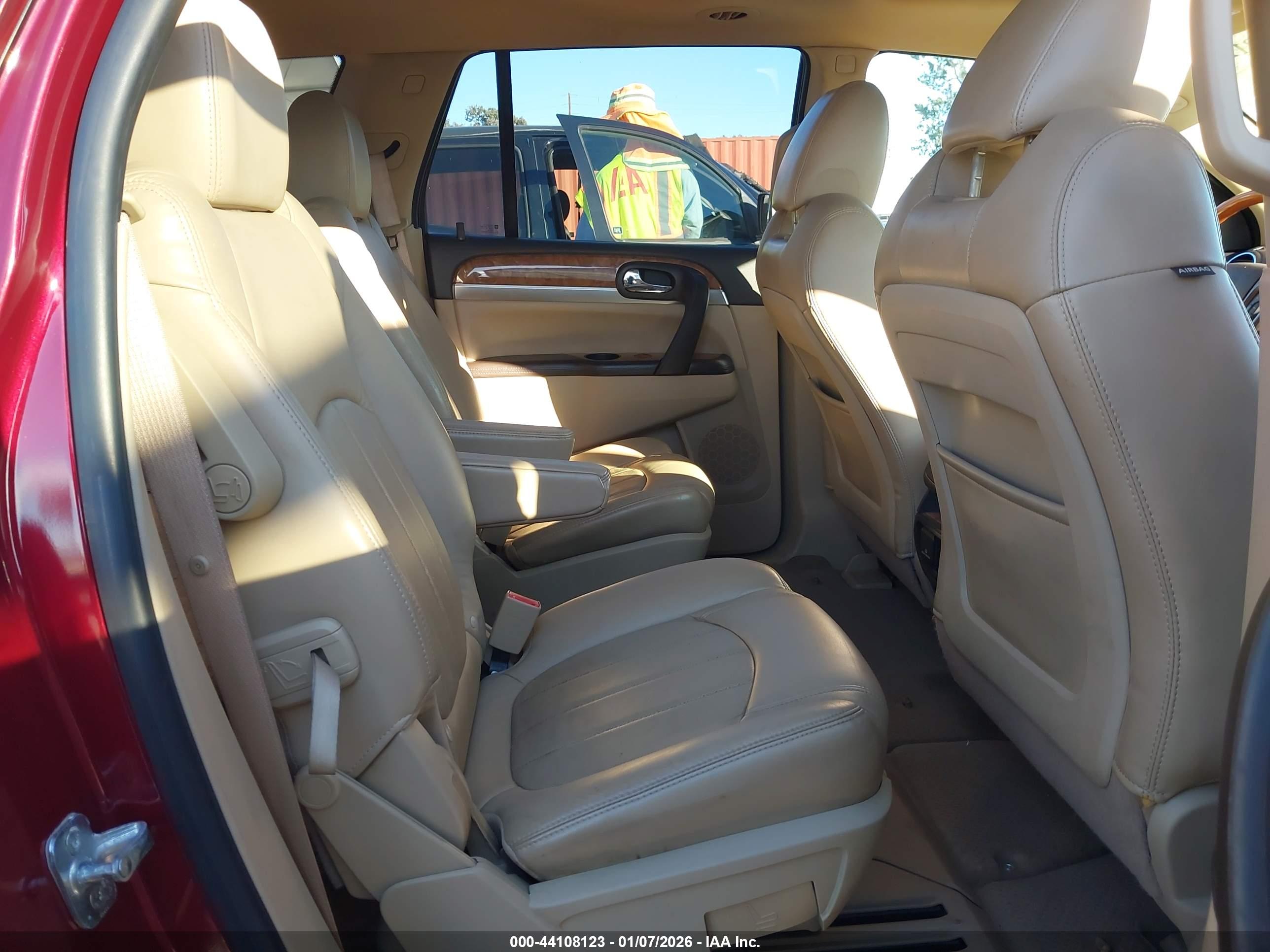 BUICK ENCLAVE image 8