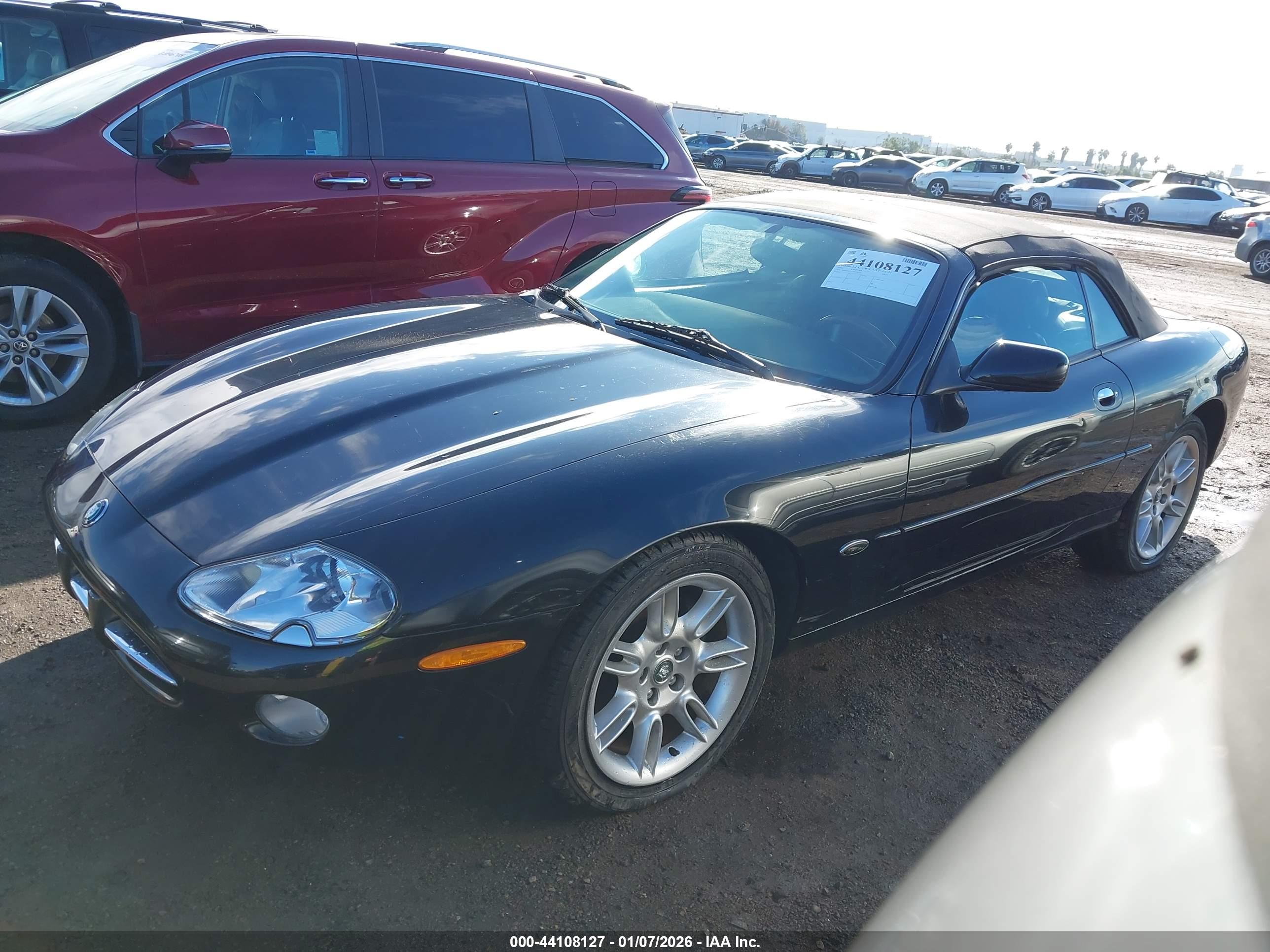 JAGUAR XK8 image 2