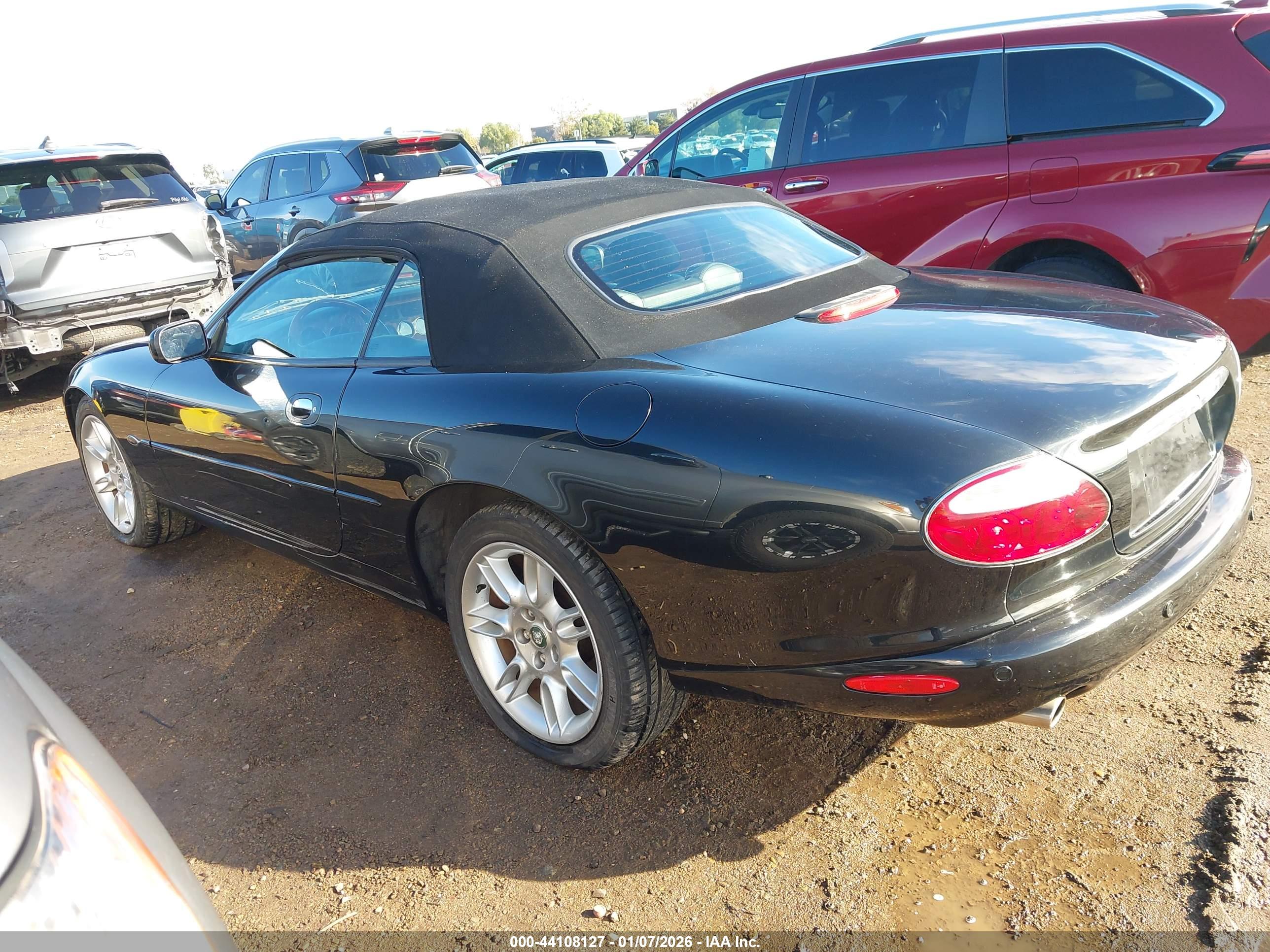JAGUAR XK8 image 3