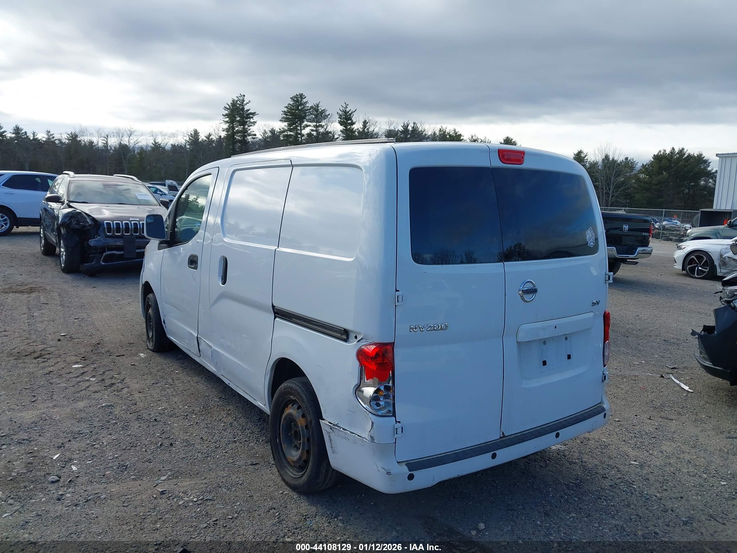NISSAN NV200 image 3