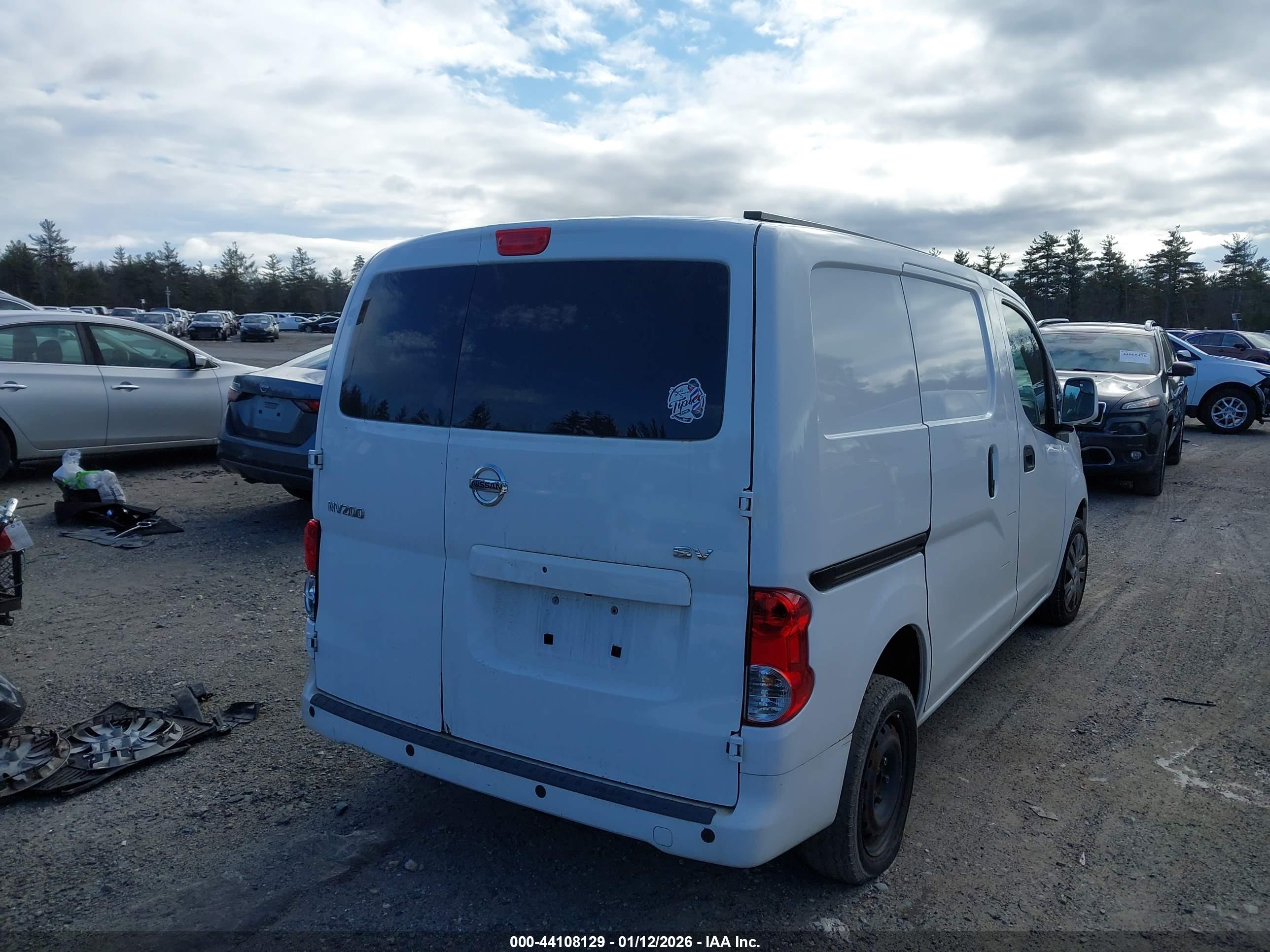 NISSAN NV200 image 4