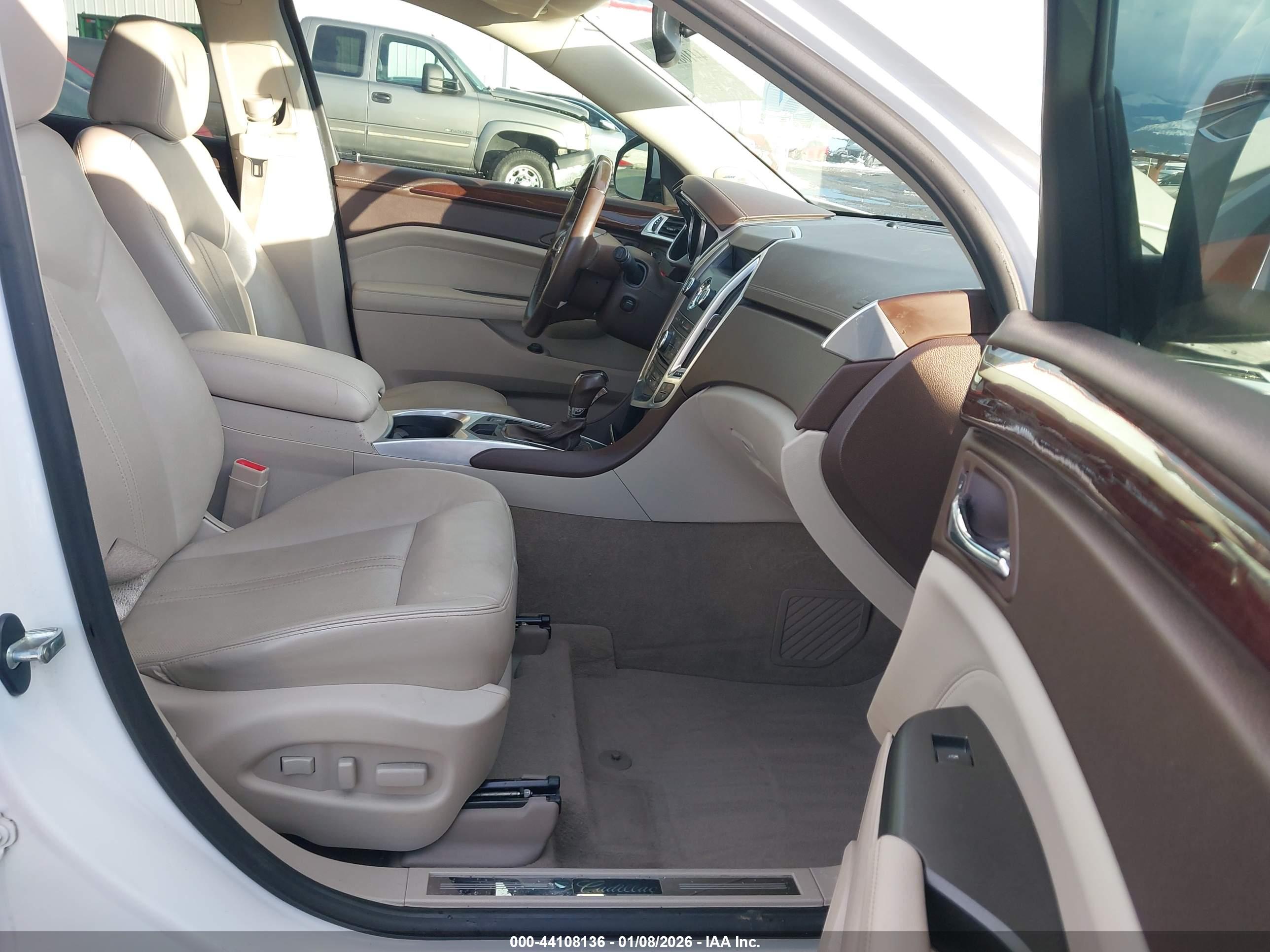 CADILLAC SRX image 5