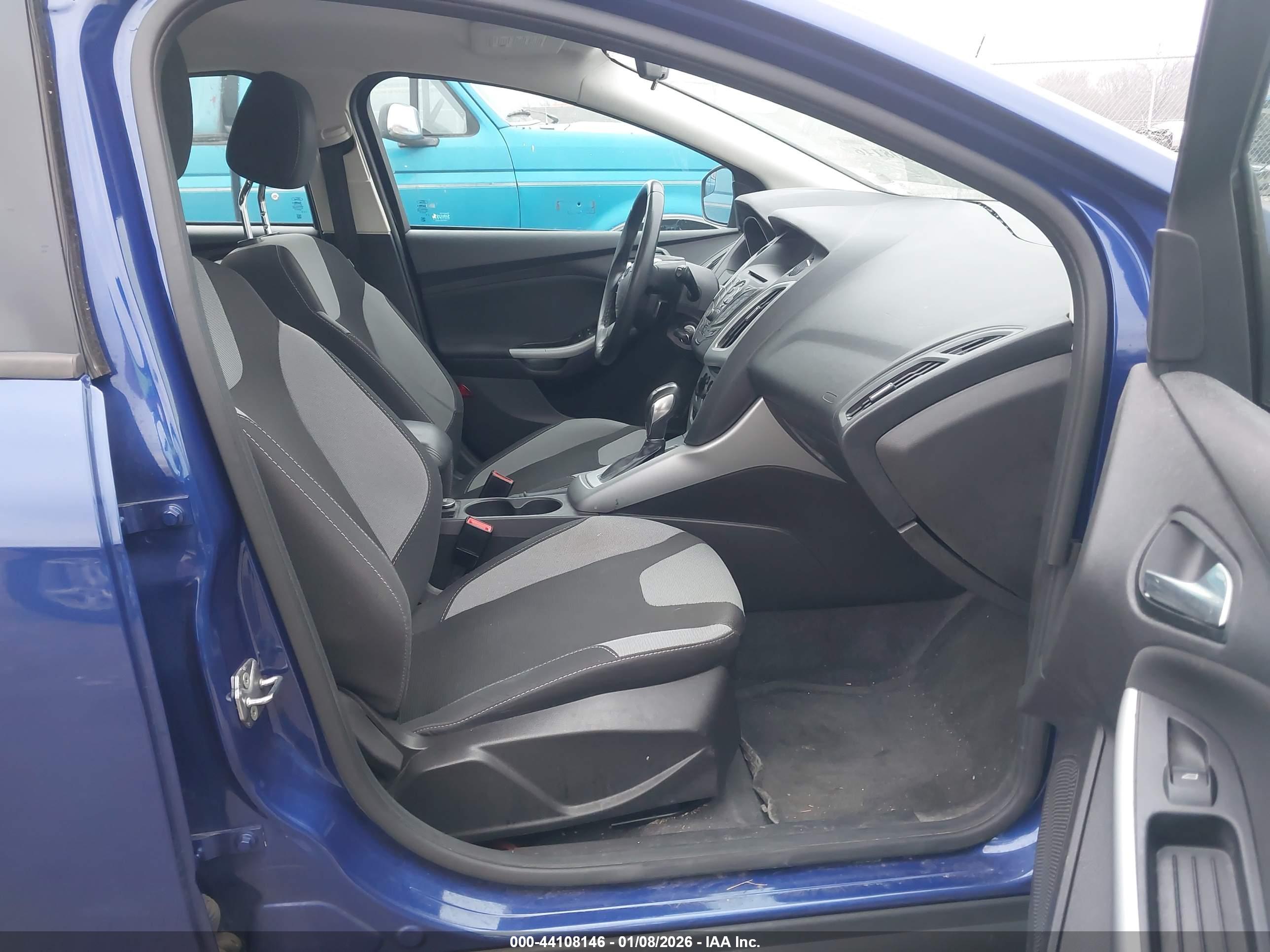FORD FOCUS image 5