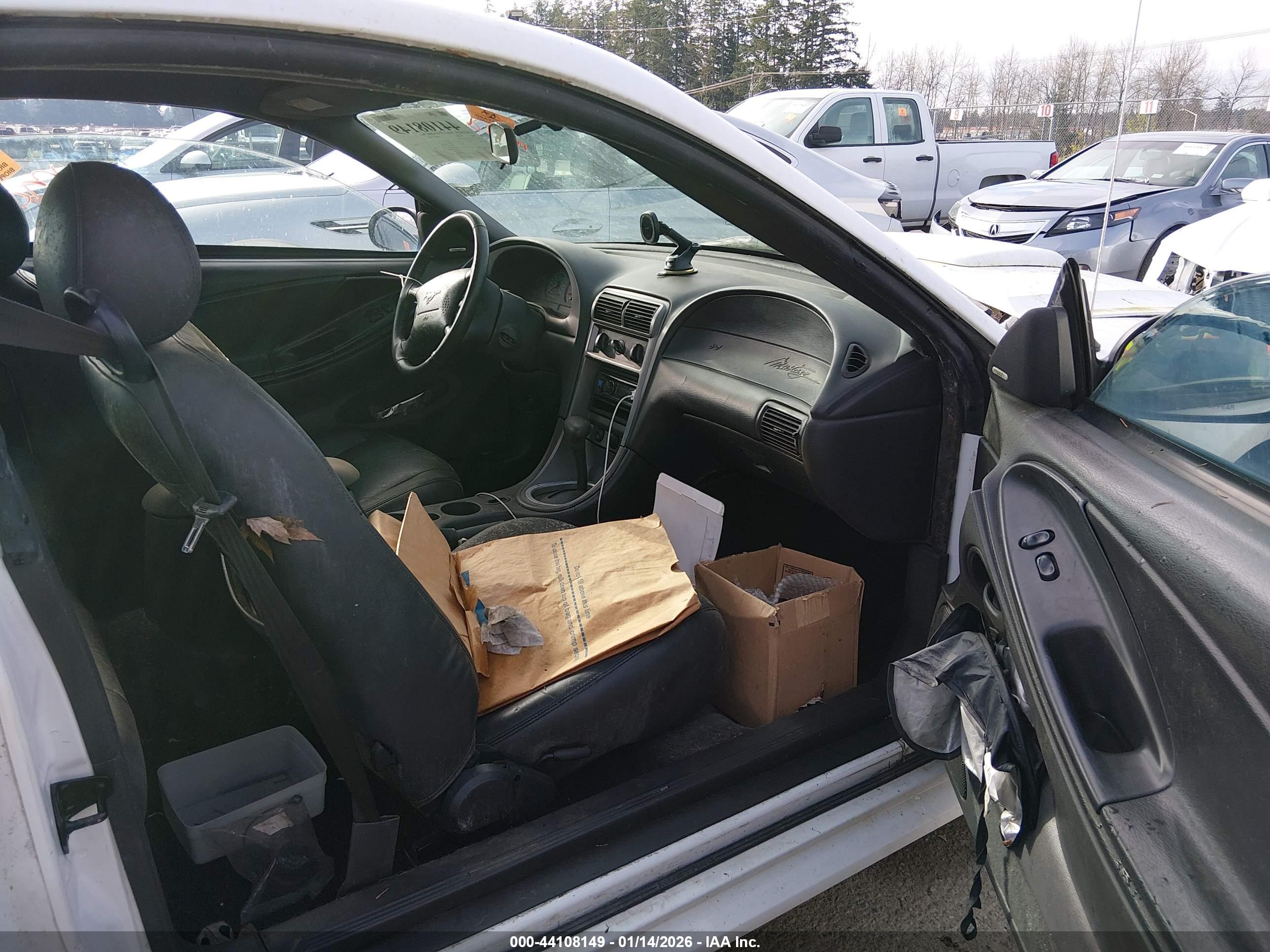 FORD MUSTANG image 5