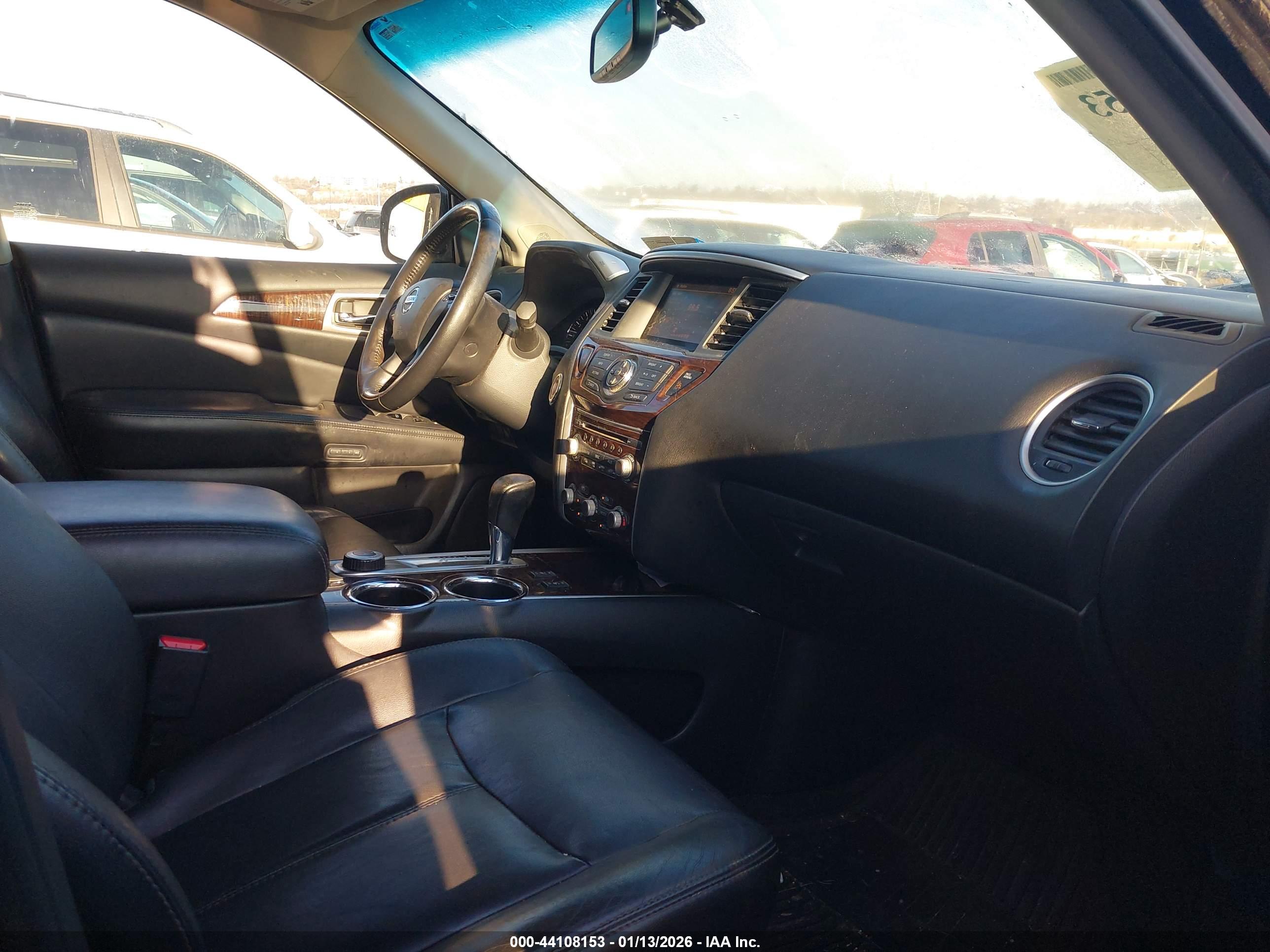 NISSAN PATHFINDER image 5